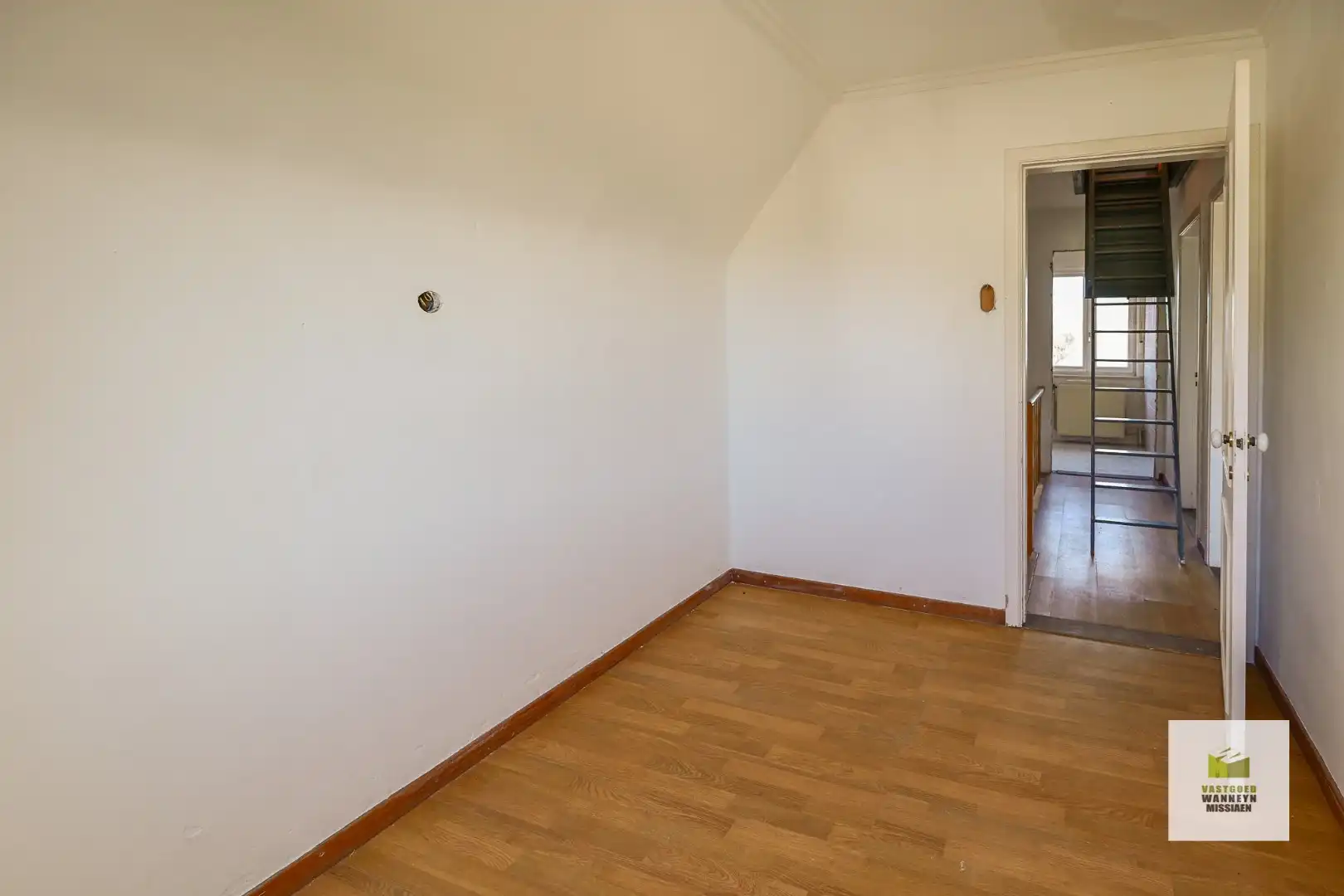 Karaktervolle woning met 3 slpks, 2 garages én zicht over het water  foto 16