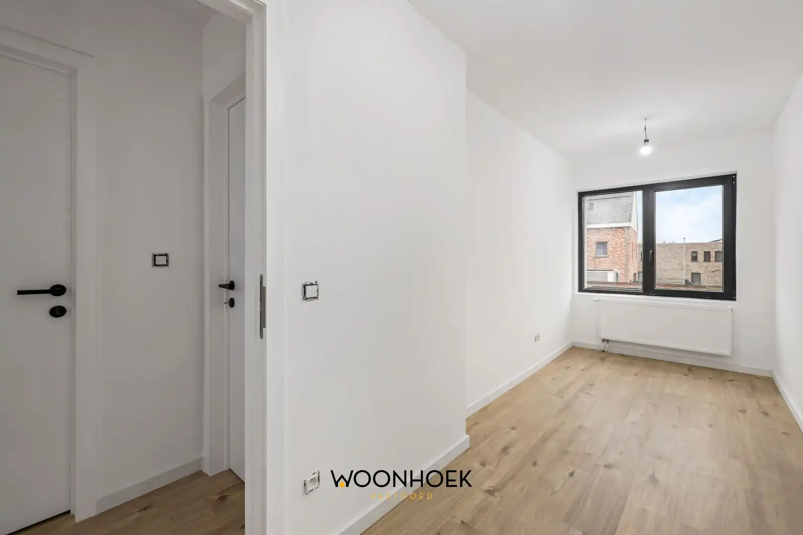 Gerenoveerde, 6-slpk woning, zonnige tuin en 2 bdkms te Sint-Niklaas! foto 19