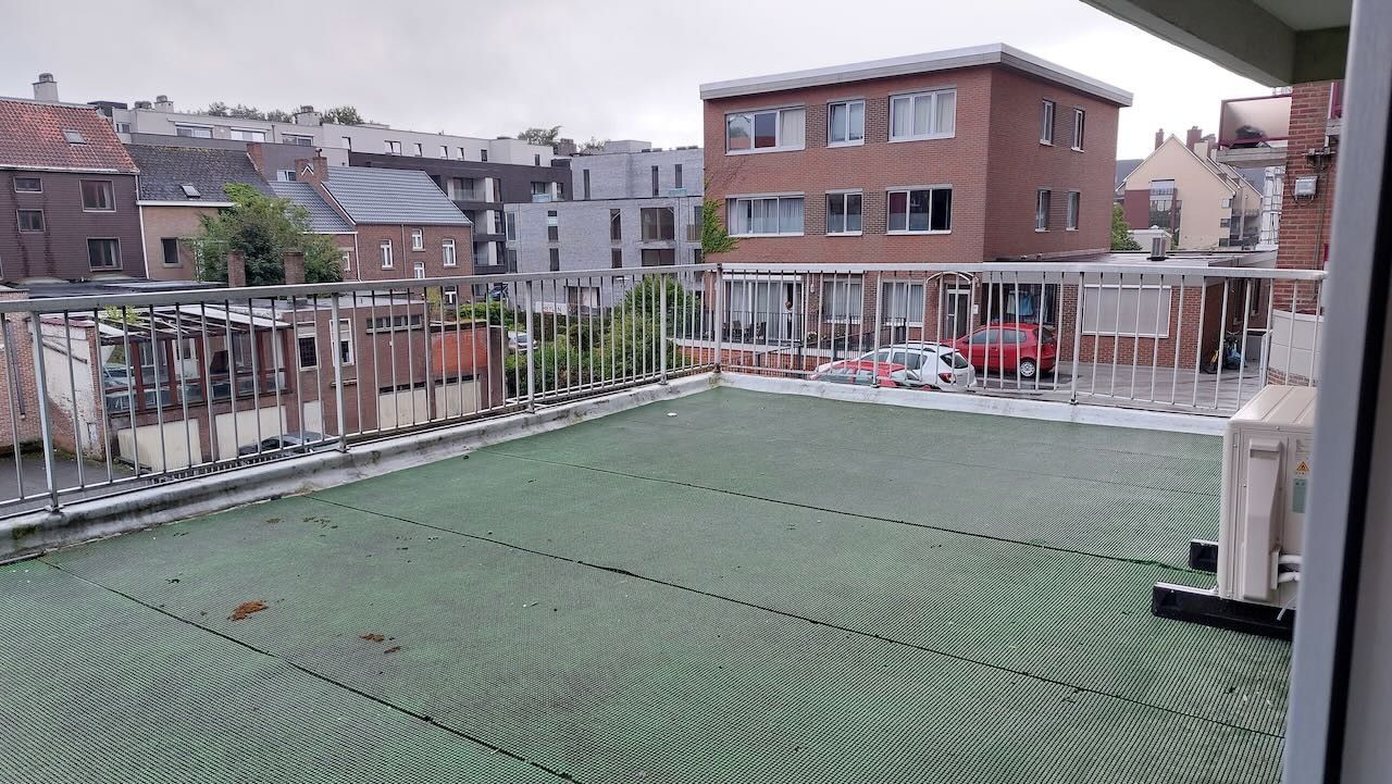 Genk, Dieplaan 25 bus 26 – Gerenoveerd appartement met 1 slaapkamer (43 m2 ) met ruim terras (40 m2) en kelderberging foto 7