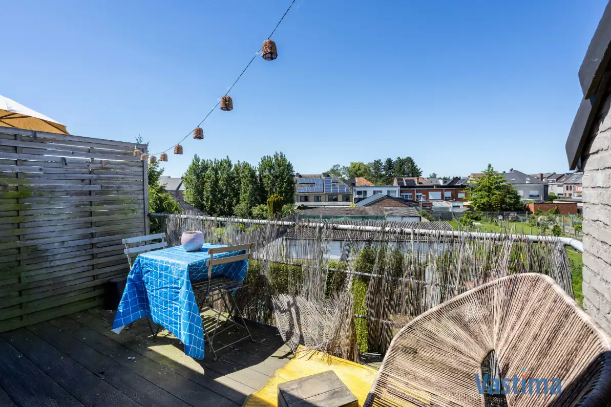 Lichtrijk appartement met 2 terrassen, staanplaats en extra zolderruimte foto 12