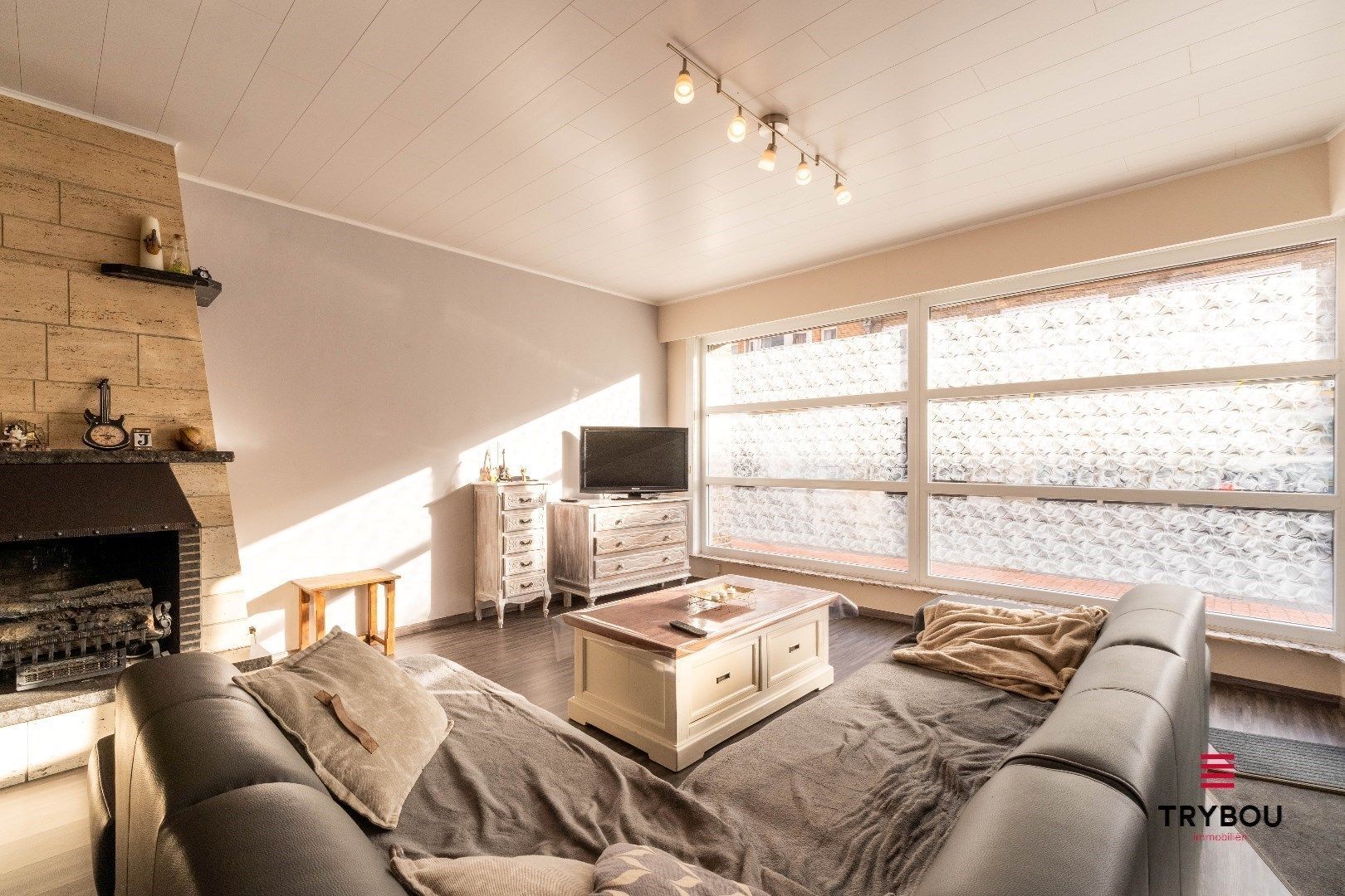 Kwalitatieve karakterwoning met ruime garage, pal in het centrum van Houthulst foto 5