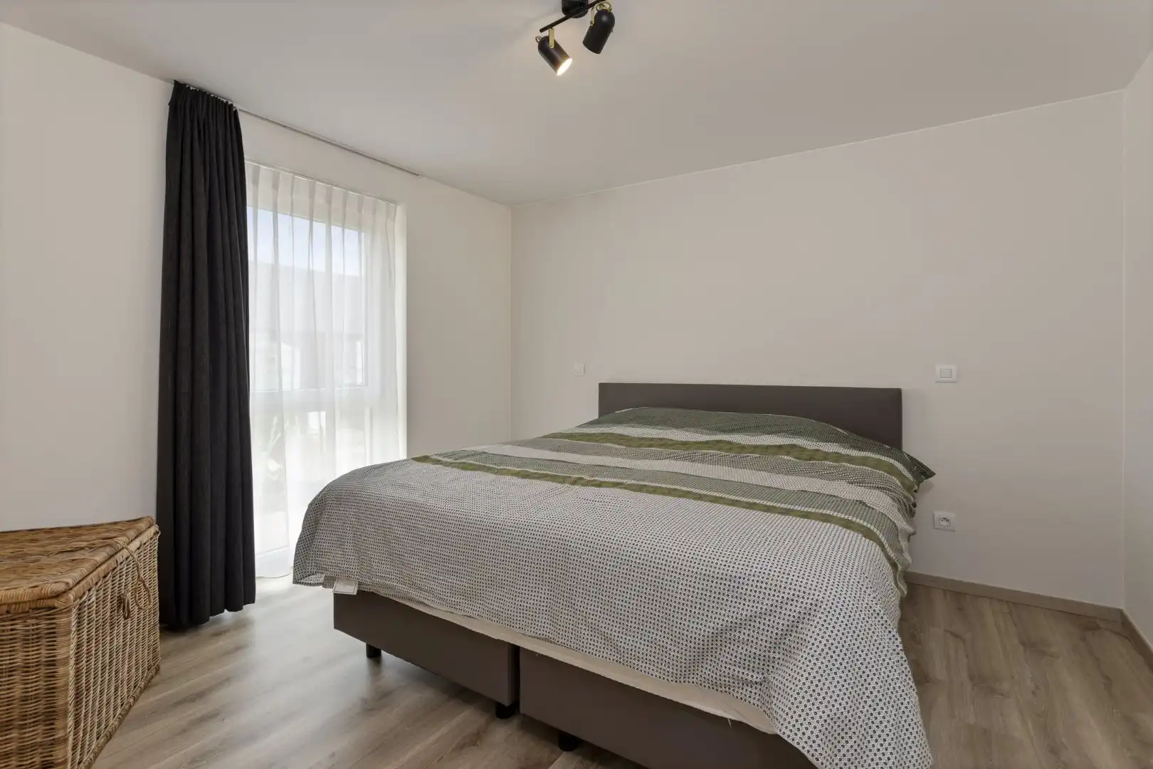 PRACHTIGE HOB MET 3 SLPKS EN TUIN foto 9