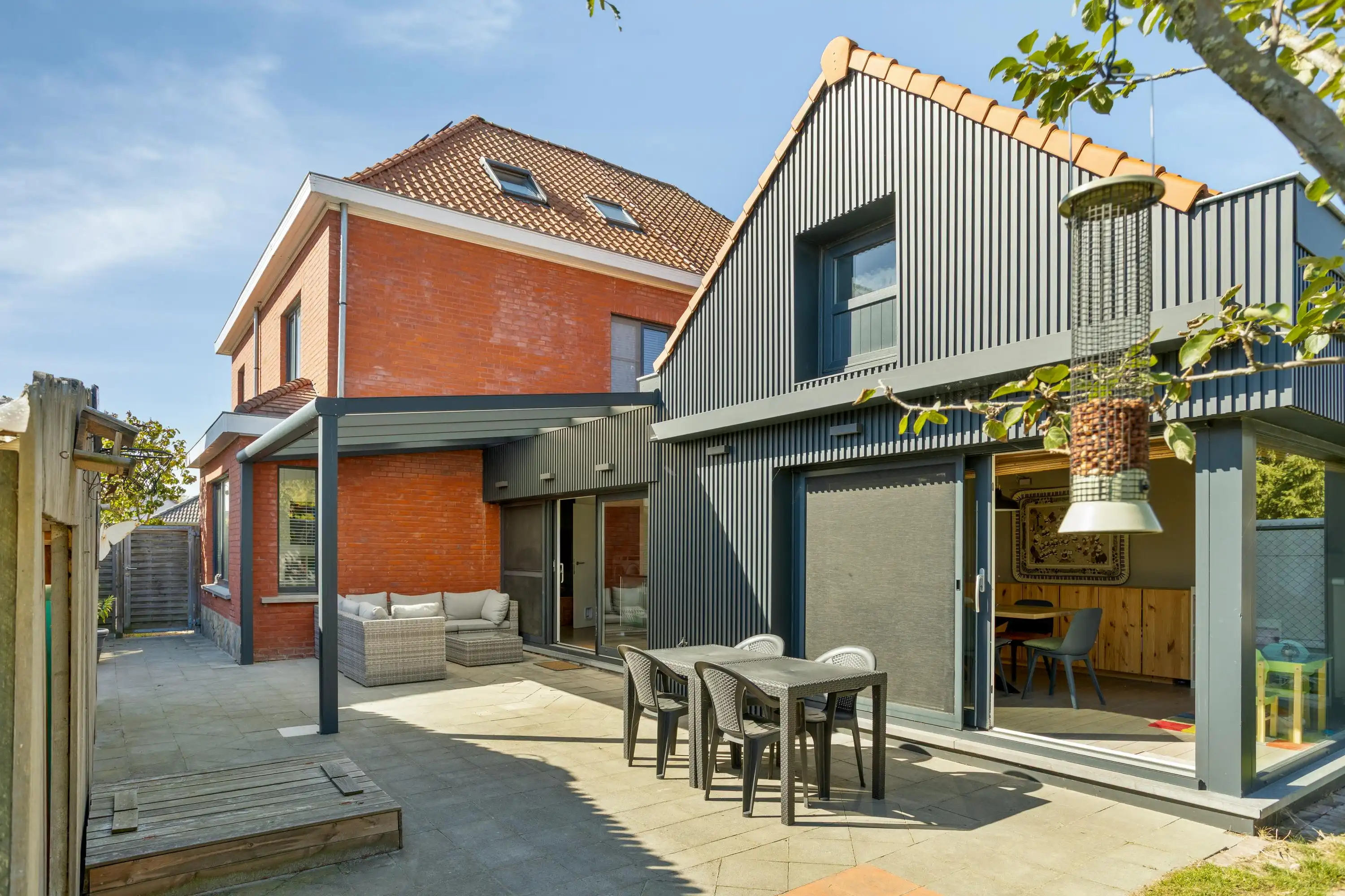 Instapklaar huis met 4 kamers te koop in centrum Desselgem foto 3