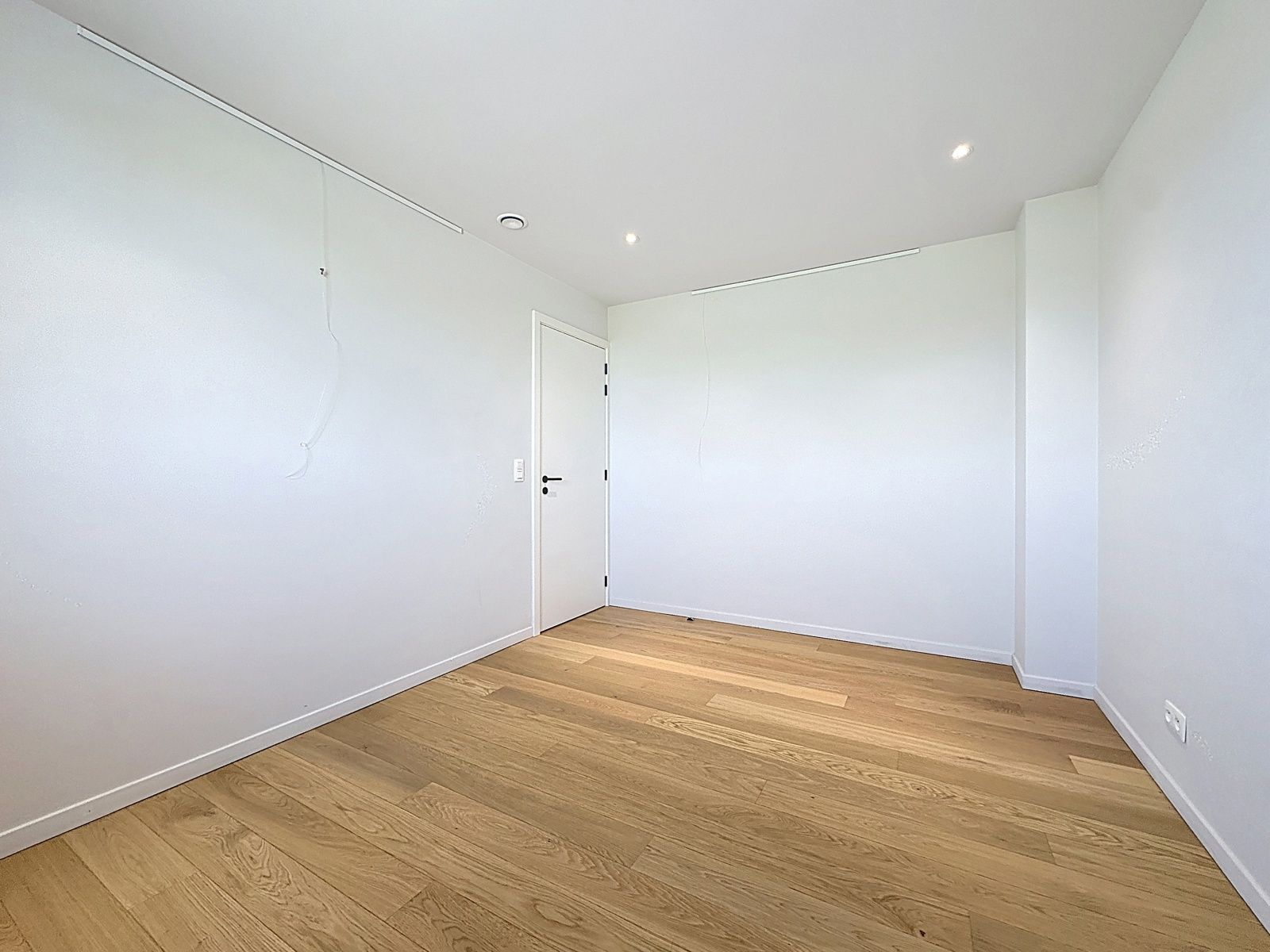 Luxueus afgewerkte driegevel-villa met 5 slaapkamers foto 15