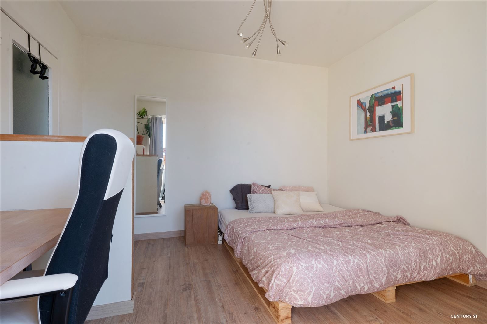 Lichtrijk en instapklaar appartement op toplocatie in Gent! foto 14