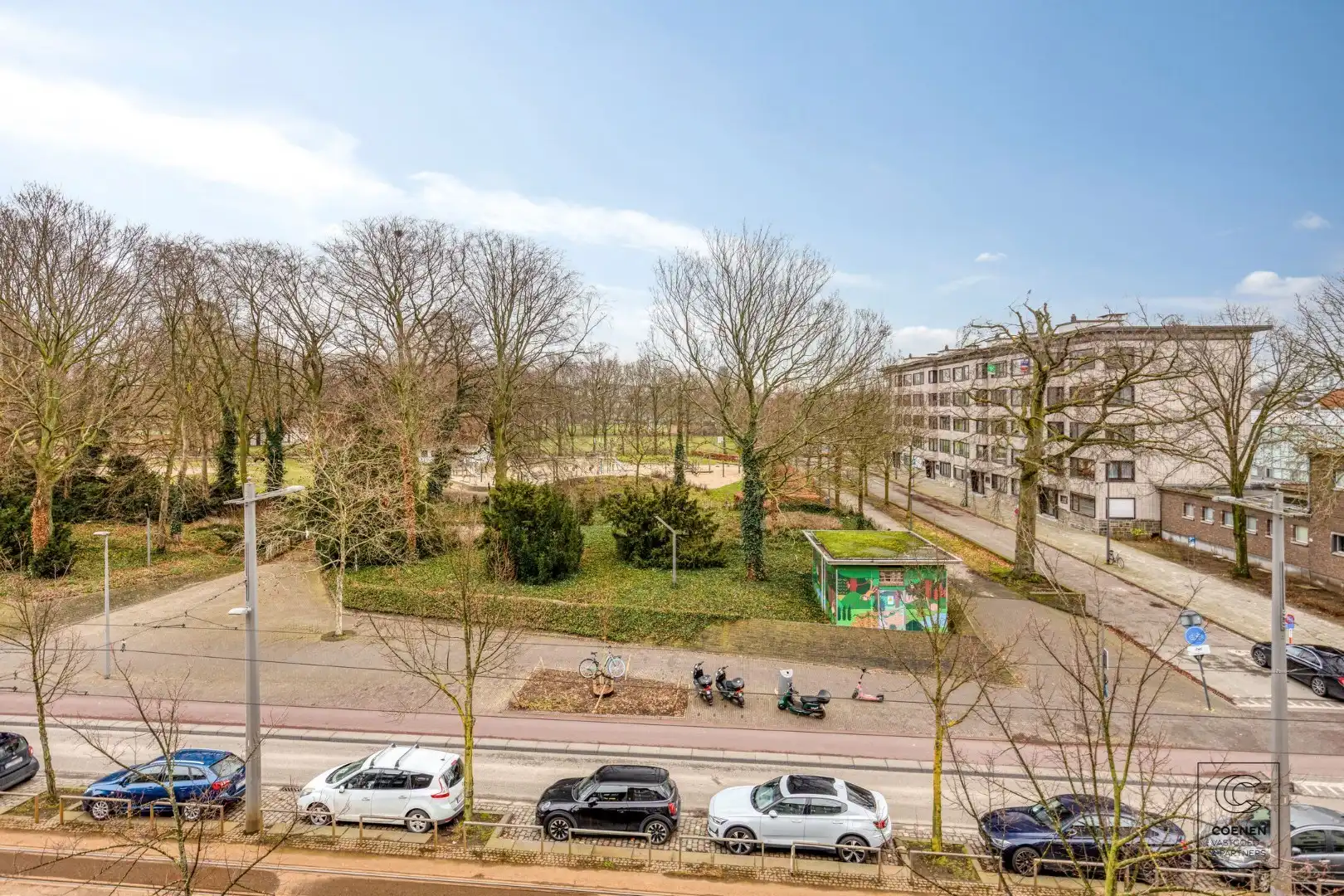 Ruim, lichtrijk appartement van 124 m² en twee slaapkamers te Antwerpen! foto {{pictureIndex}}