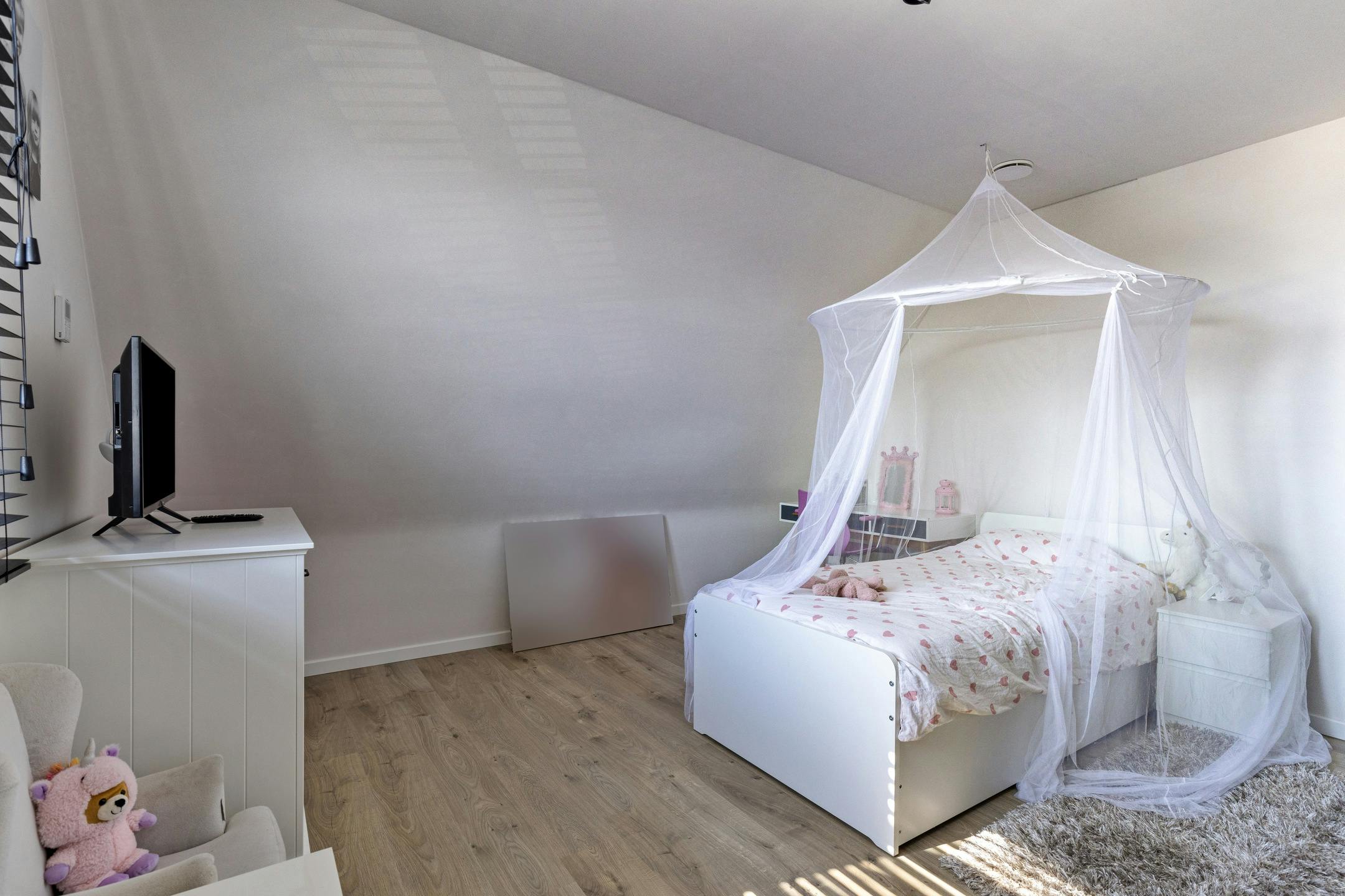 Exclusief, uiterst ruim halfopen huis te Kleit (Maldegem) foto 13