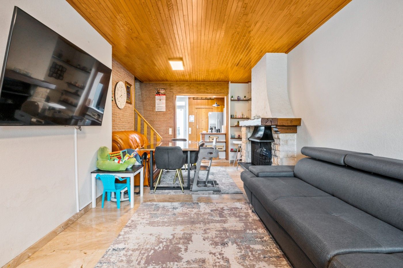 Knusse, centraal gelegen woning met 2 slpk. en garage foto 7