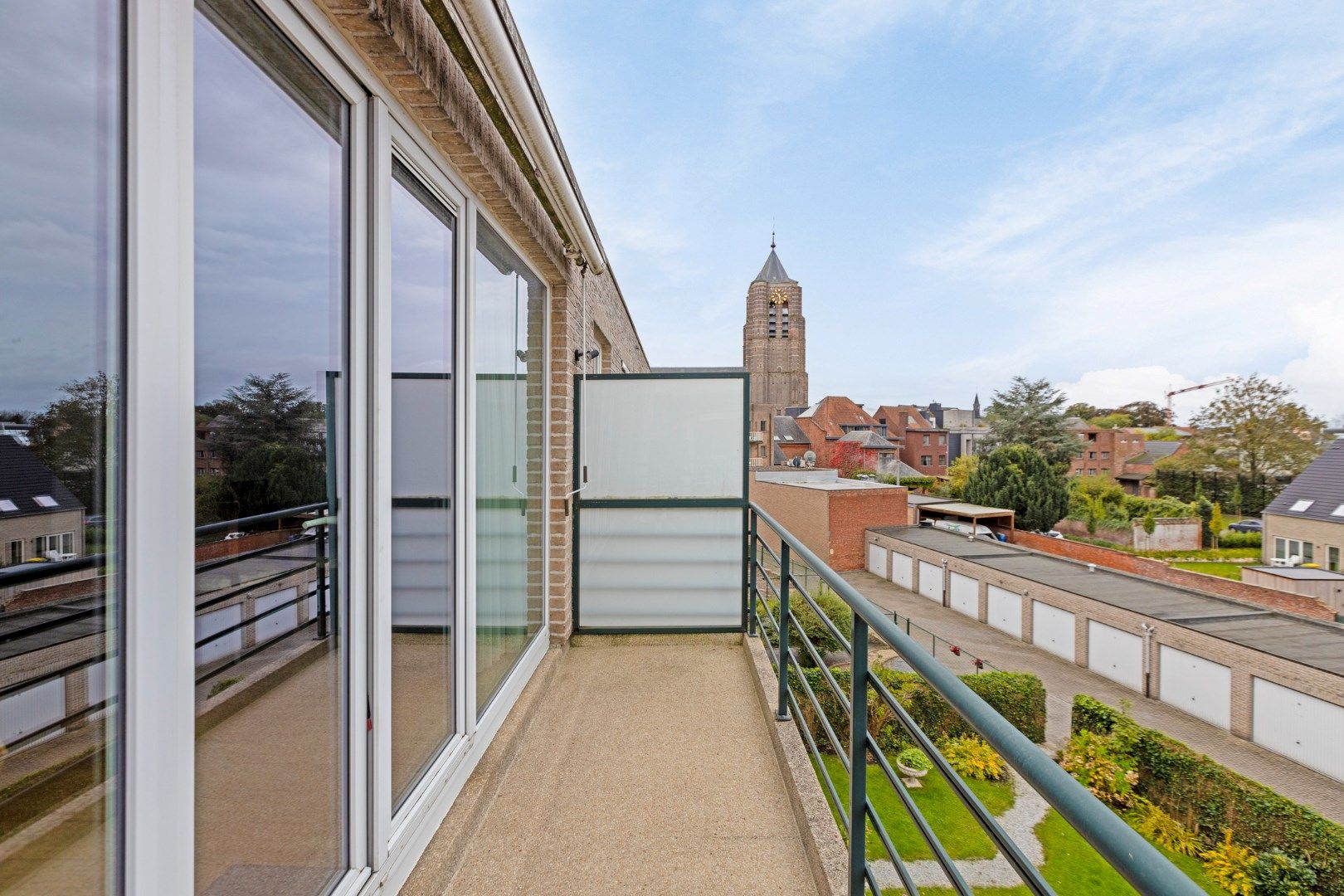 Ruim en energiezuinig appartement met veel lichtinval in het centrum van Mol. foto 6