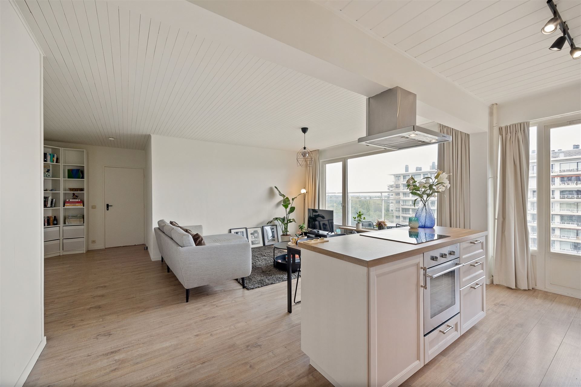 Lichtrijk Appartement met Panoramisch Uitzicht op Antwerpen foto 4