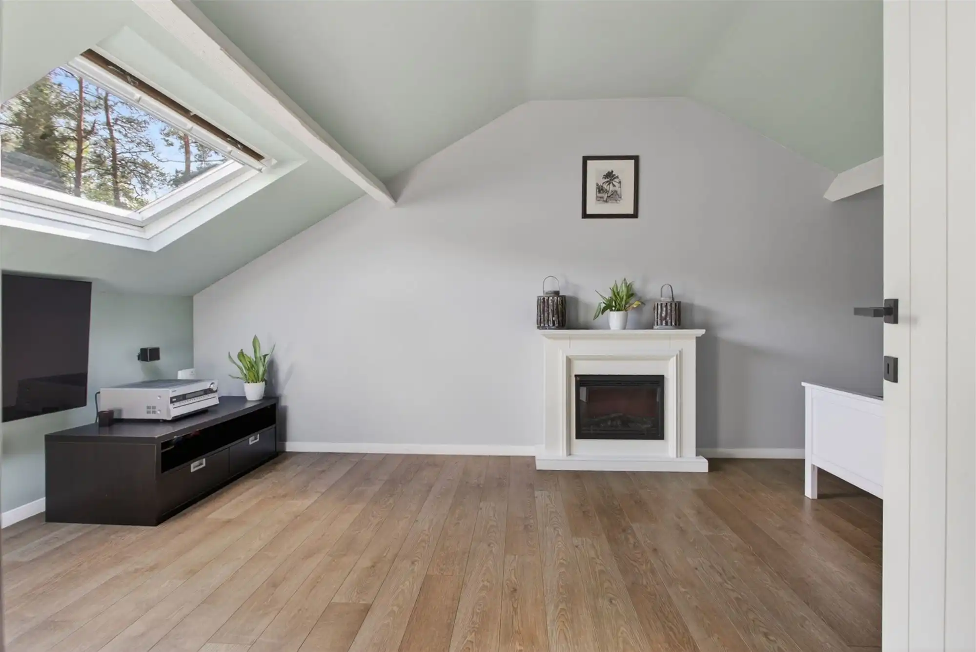 Ruime villa met zuidgerichte tuin en maximale privacy foto 44