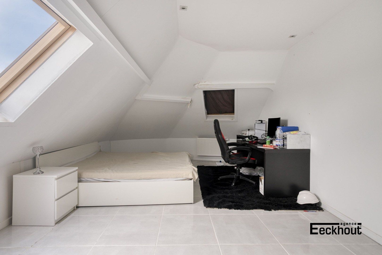 Ruime hoekwoning met 6 slaapkamers en met terras en aangebouwde garage foto 18