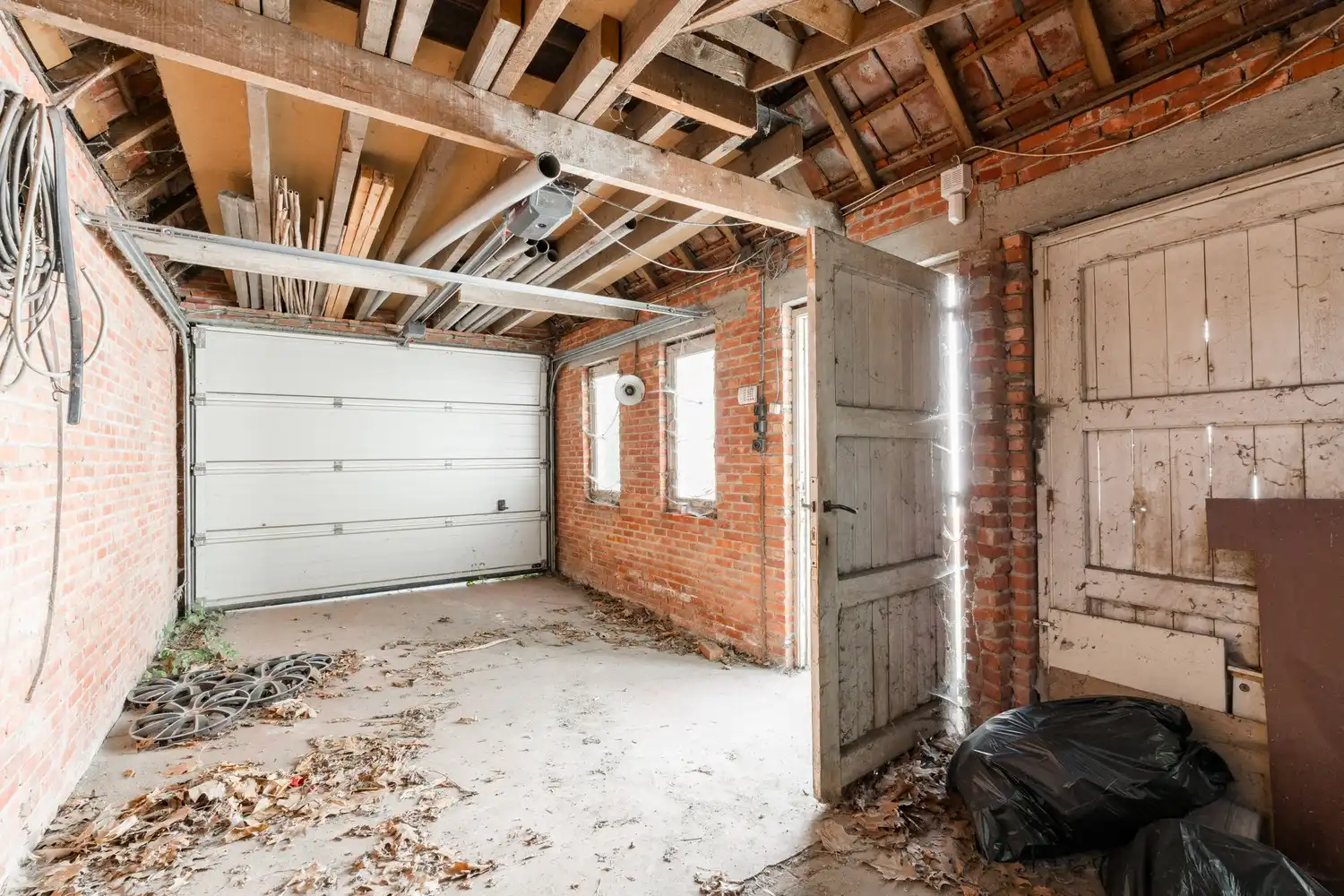 Ruime multifunctionele woning met een toonzaal en een schitterend perceel van 1108 m²! foto 6