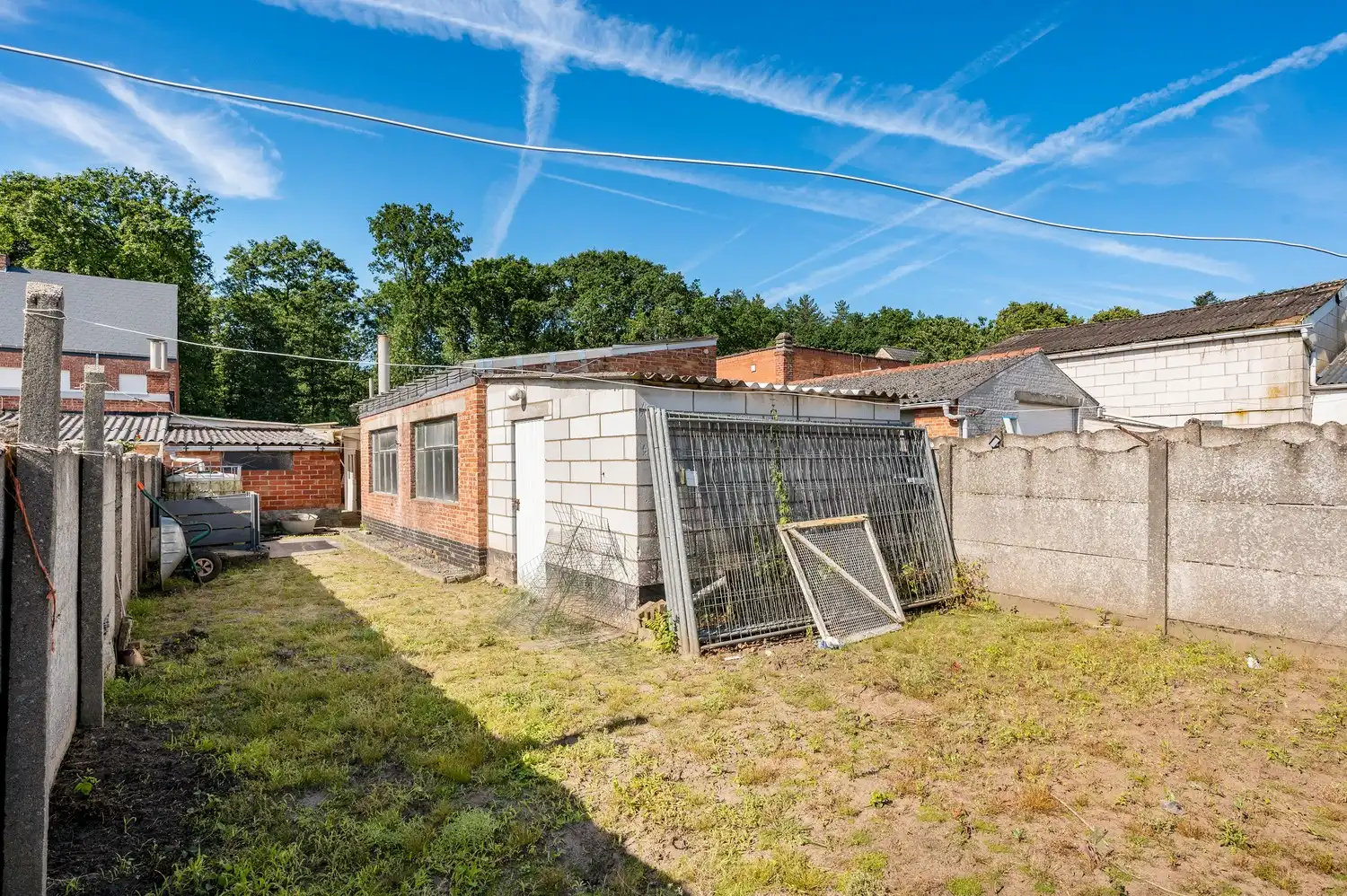 Te renoveren laagbouwwoning met garage, atelier en tuin op een perceel van 451 m². foto 22