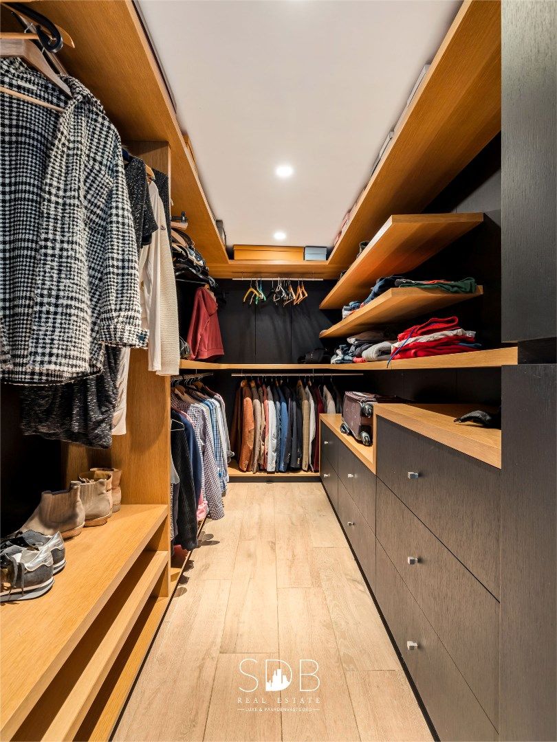 Prachtige villa in hoevestijl met bijgebouwen en graslanden op 89.070m² foto 22