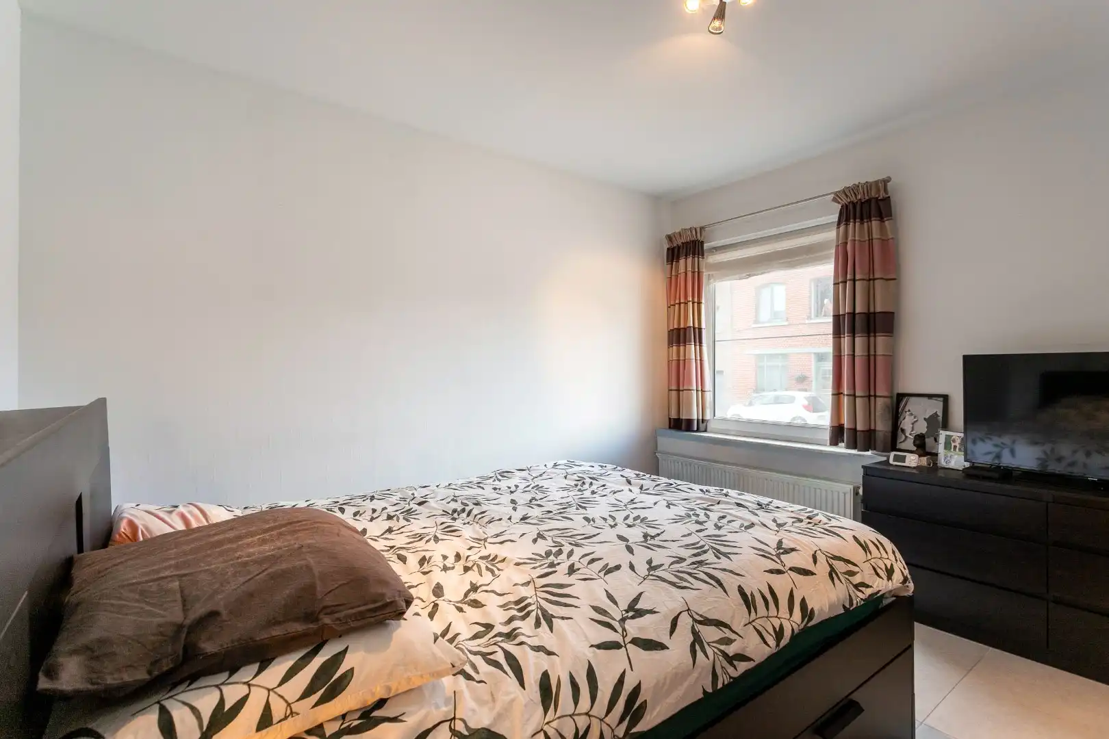 Instapklaar gelijkvloersappartement met 3 slaapkamers en tuin foto 12