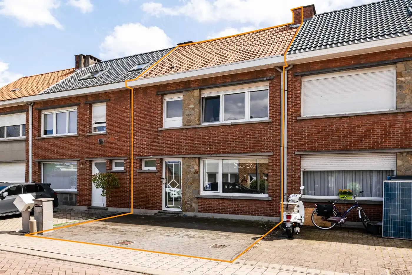 Top gelegen, gerenoveerde woning met 4 à 5 slpk. en zuid-tuin foto {{pictureIndex}}