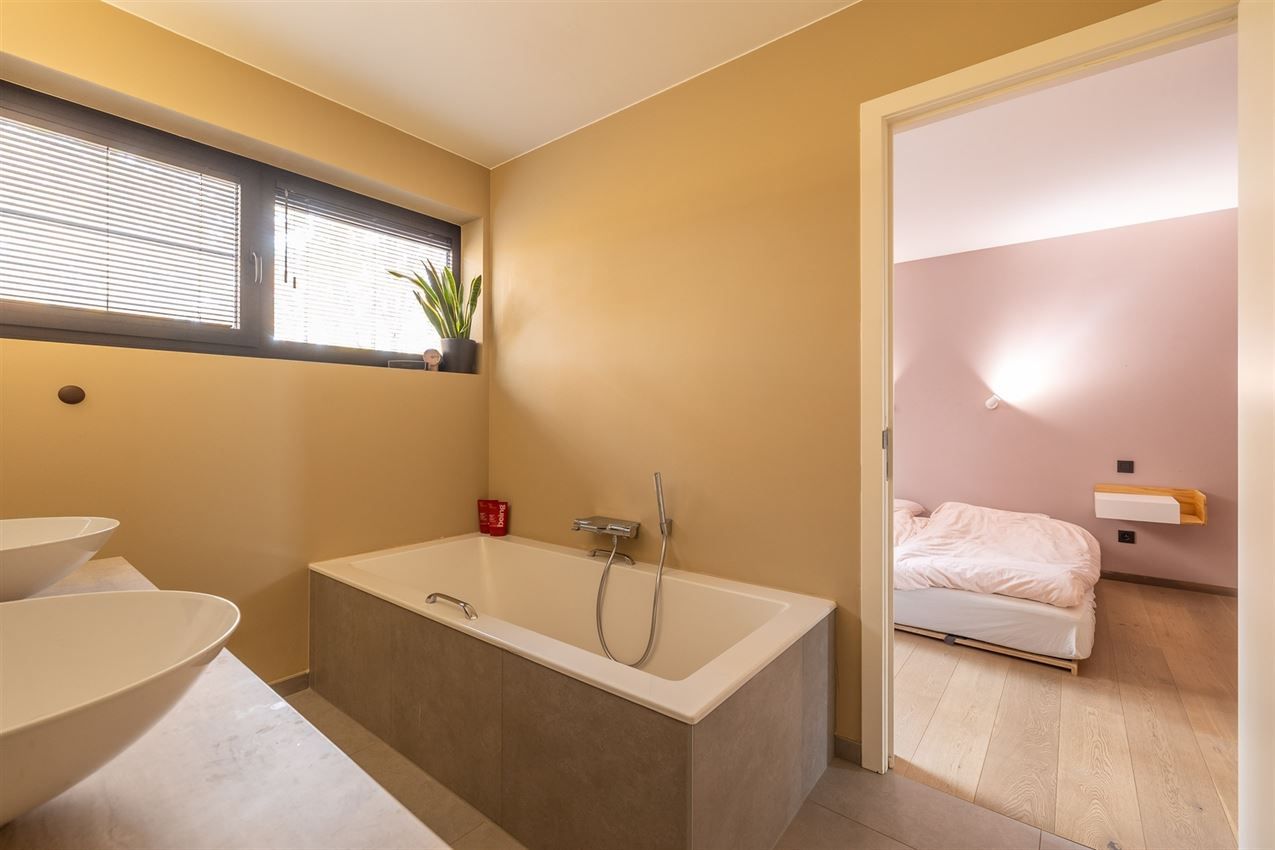 Penthouse met 3 slpk., riant terras, autostaanplaats en kelderberging foto 15