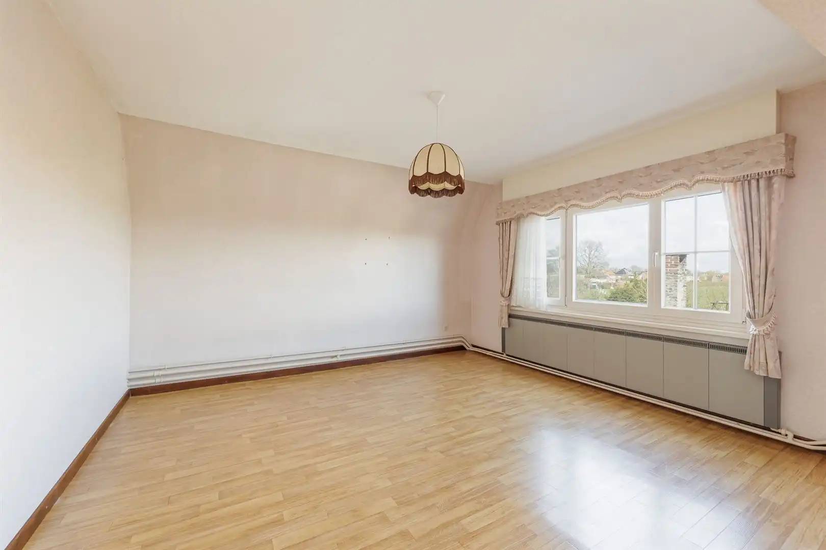 Instapklare woning met garage en tuin! foto 16