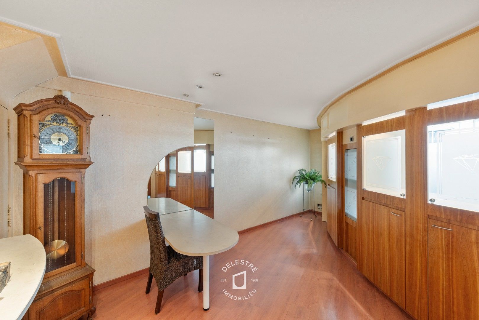 SOLIDE (HANDELS)WONING MET GARAGE BRUSSELBAAN foto 12