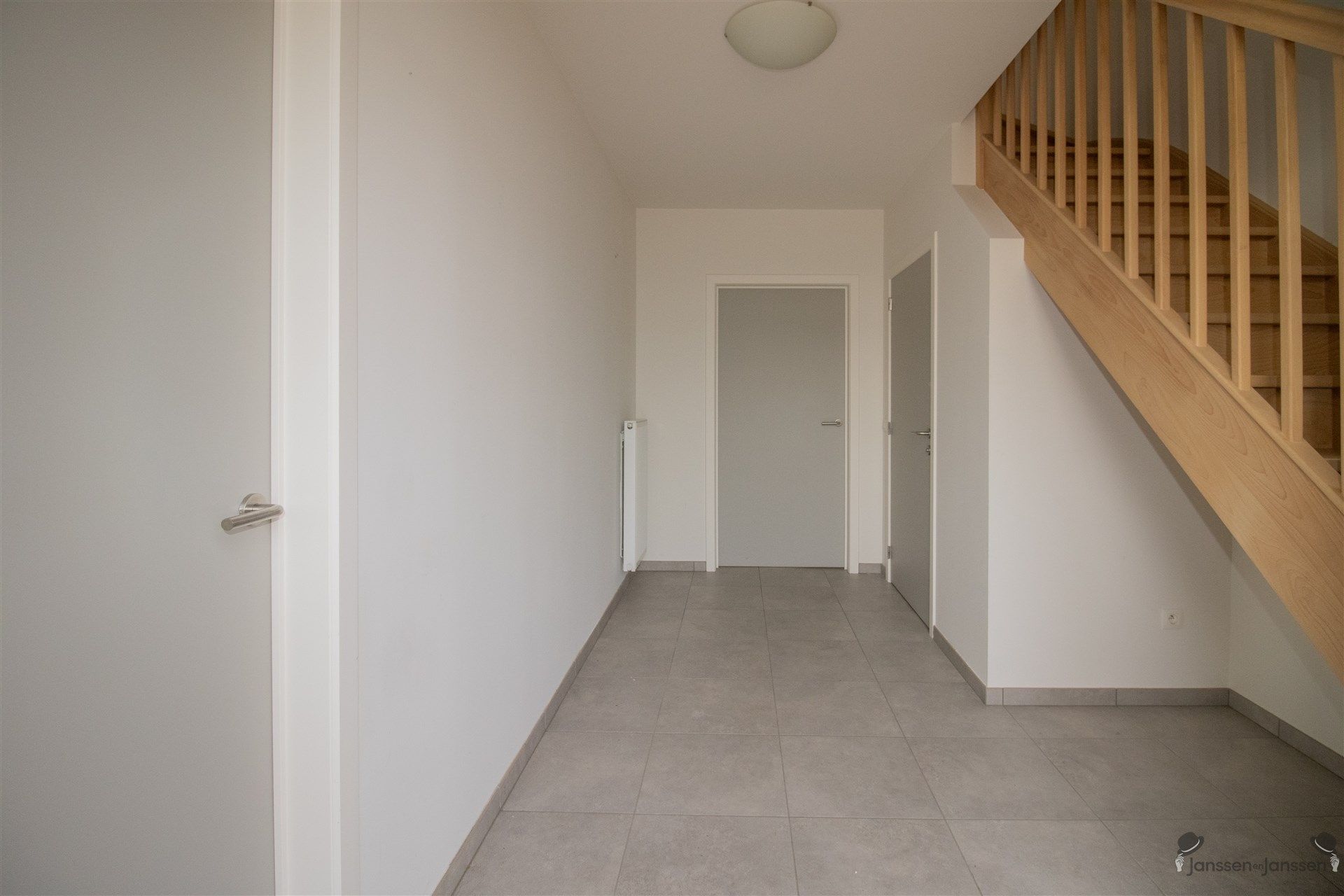 Rustig gelegen recente woning met min. 4 slaapkamers op 470 m².  foto 6