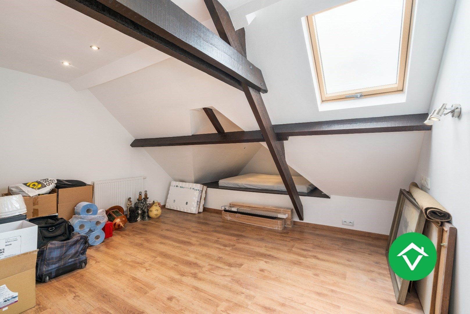 Ruimewoning in centrum Roeselare met 3 slaapkamers, dakterras en autostaanplaats foto 17