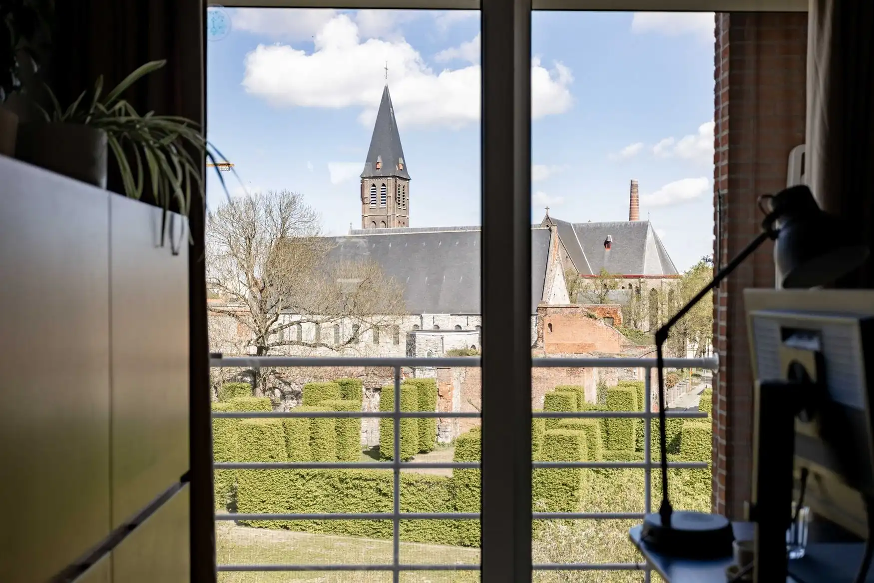 Stijlvol gerenoveerd appartement met 2 terrassen en uniek uitzicht. foto 15