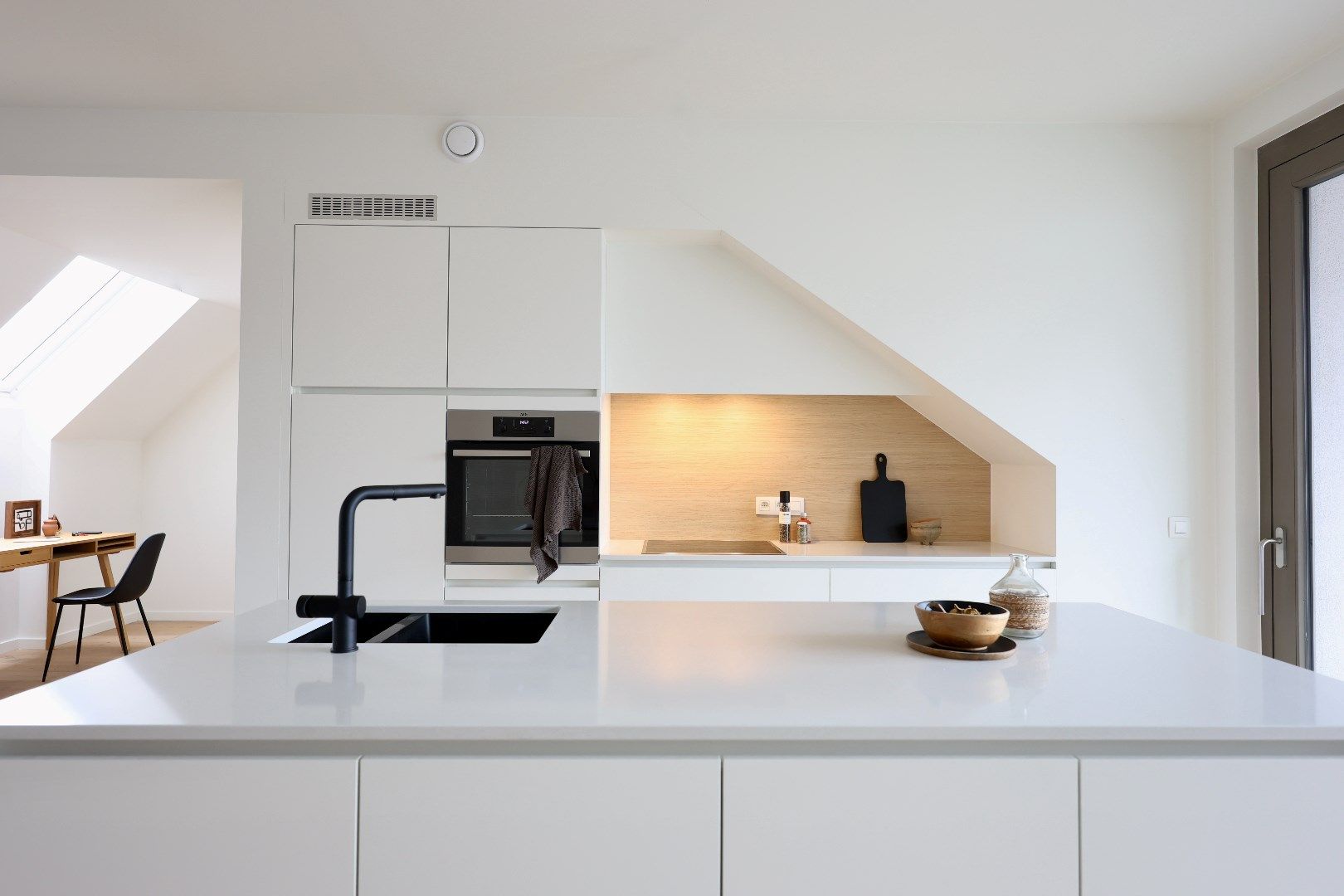 Nieuwbouwappartement met 2 slaapkamers in het centrum van Brugge foto 9