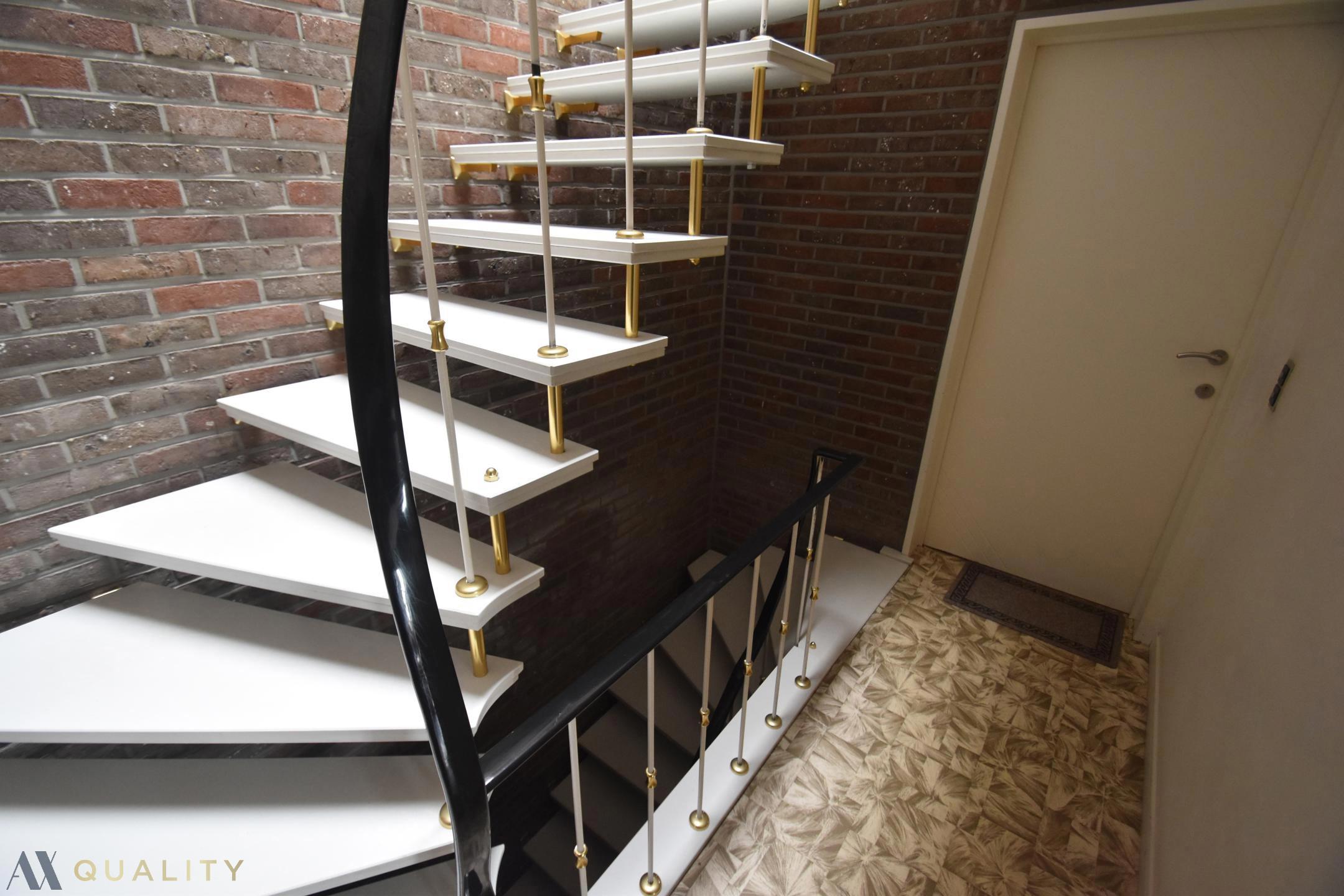 Centraal gelegen 2 slpk-appt (85 m²) met terras! Mogl. tot huren van een garage foto 15