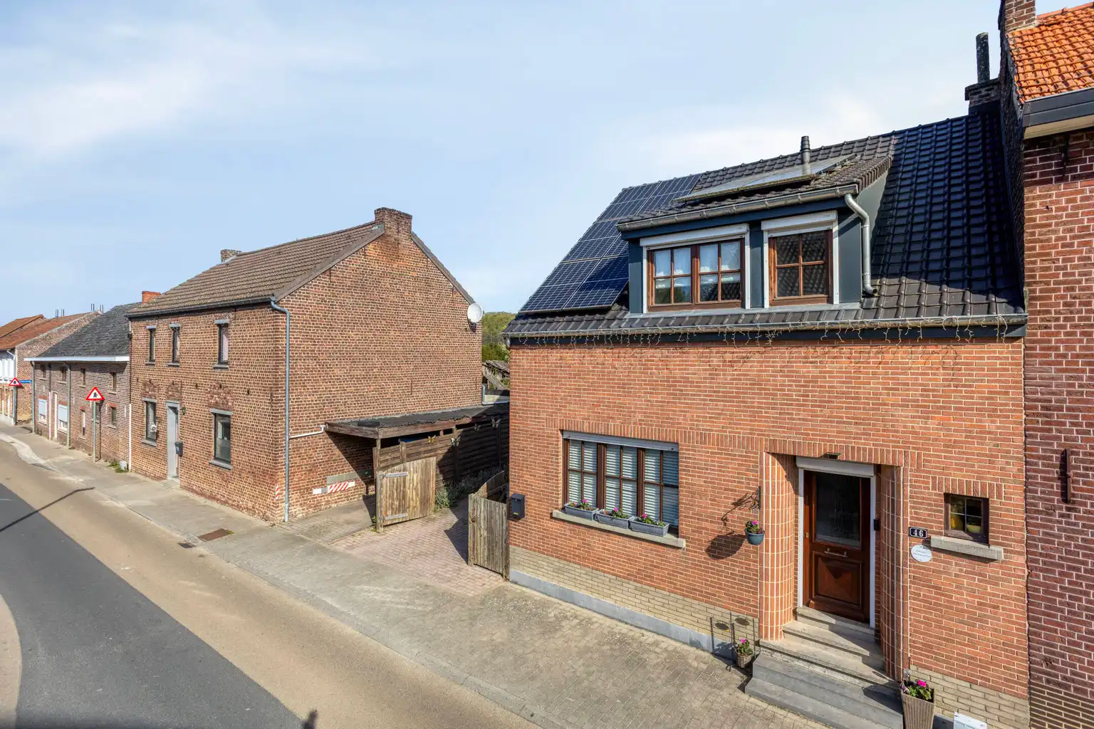 WONING MET RUIME TUIN & ATELIERRUIMTE IN BOUTERSEM foto 2