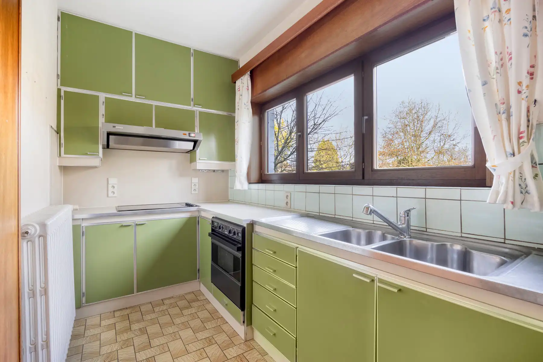 Ruime woning op een perceel van 14are 67ca op een topligging in Groot-Bijgaarden! foto 8