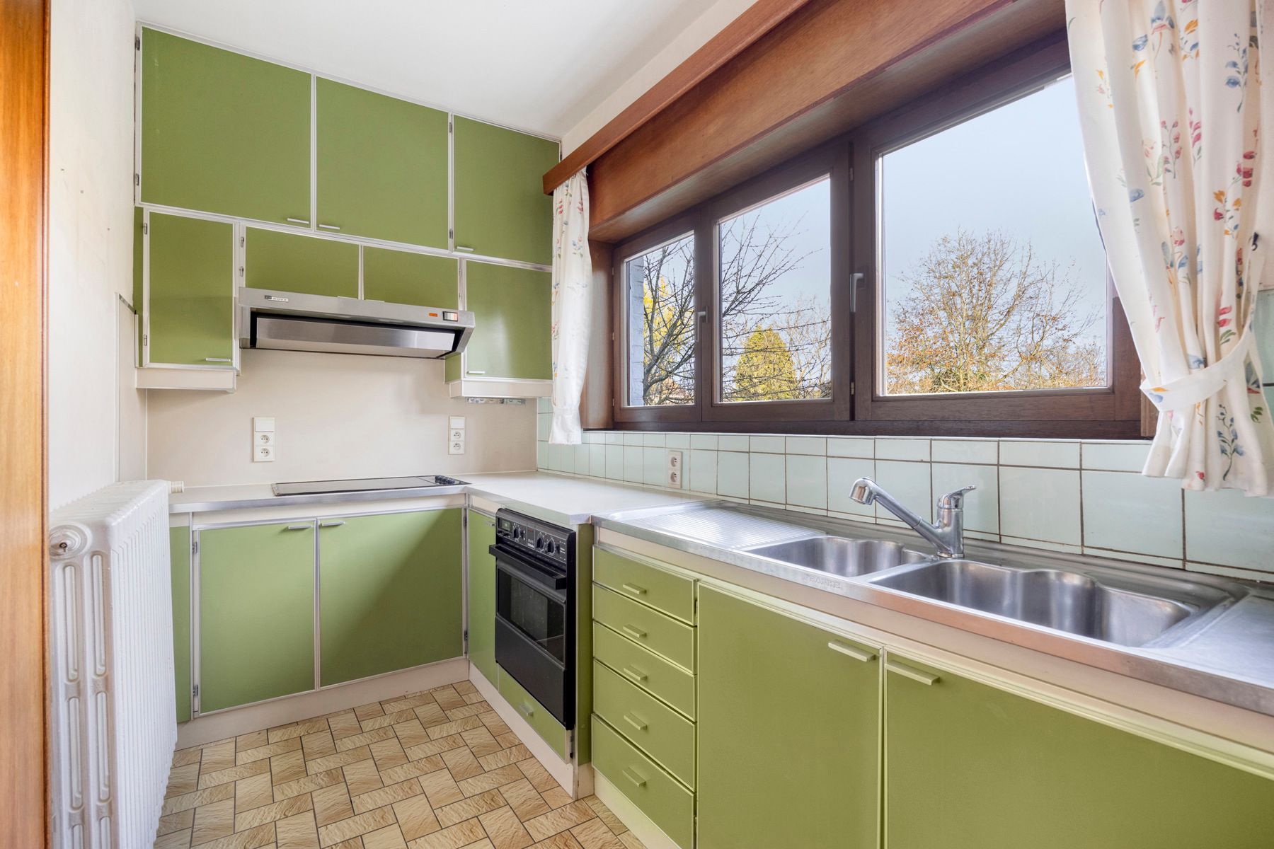 Ruime woning op een perceel van 14are 67ca op een topligging in Groot-Bijgaarden! foto 8