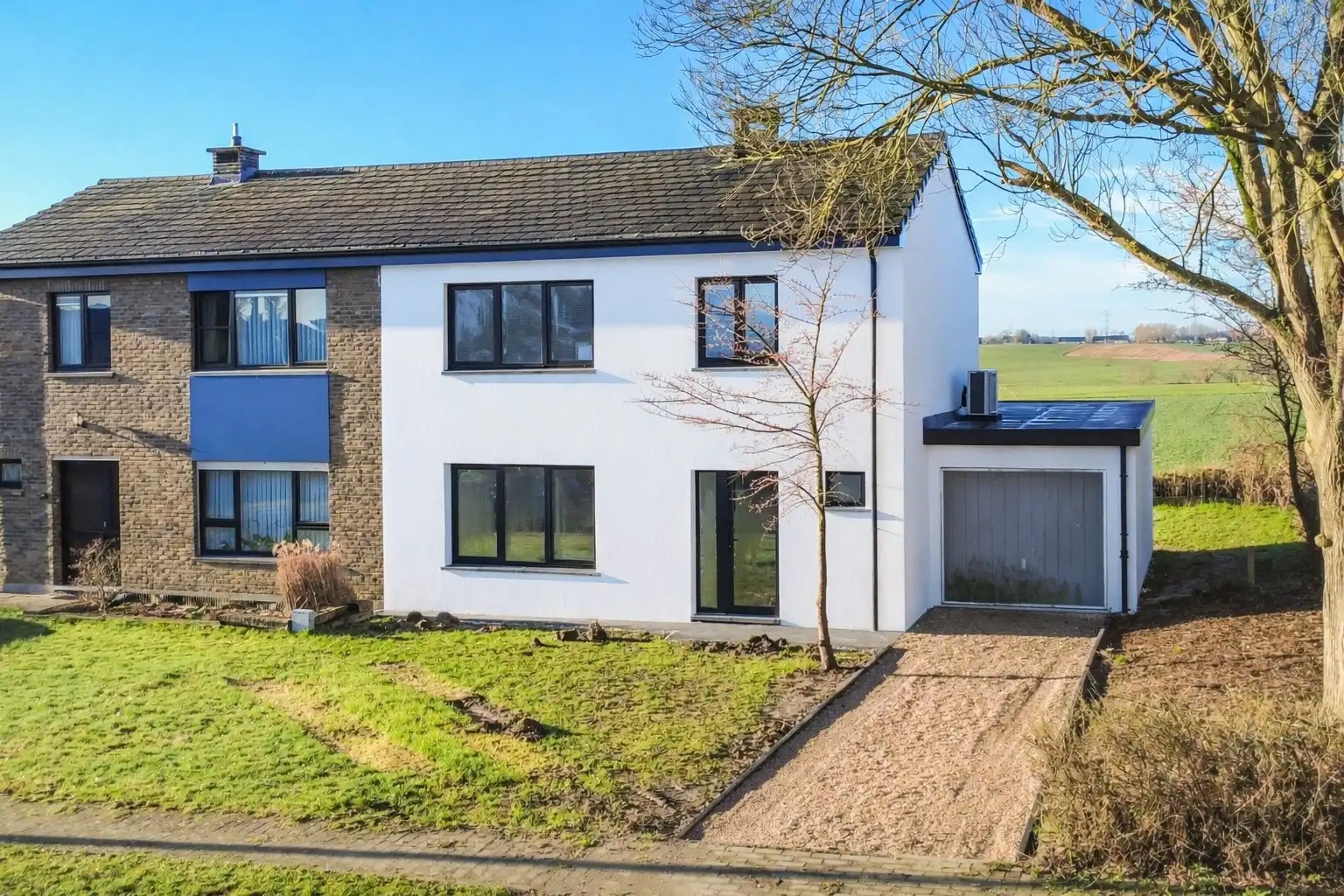 VOLLEDIG VERNIEUWDBOUWDE WONING 3 SLP+BUREAU! foto {{pictureIndex}}