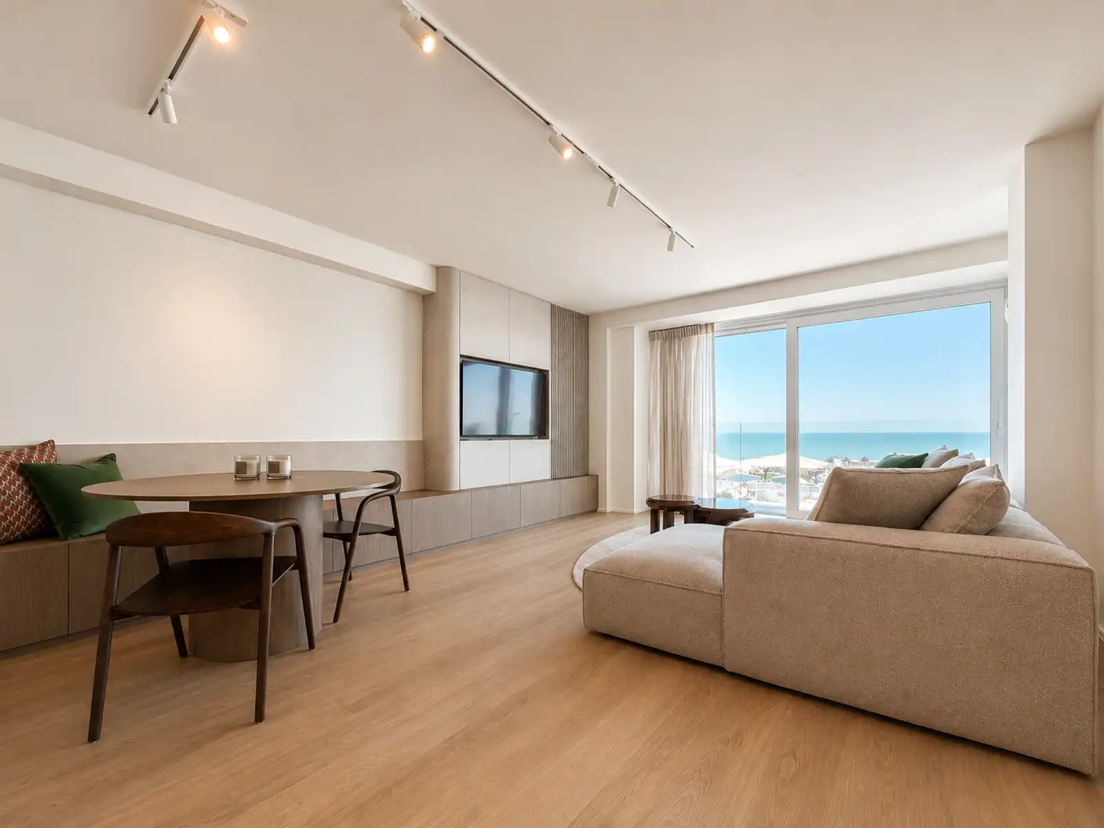 Prachtig vernieuwd appartement met slaapkamers foto 2