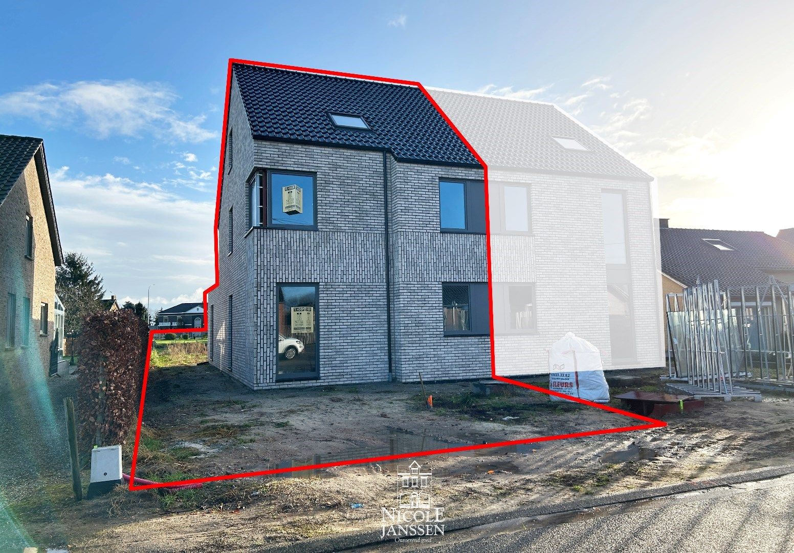 Nieuwbouwwoning in casco plus afwerking foto {{pictureIndex}}