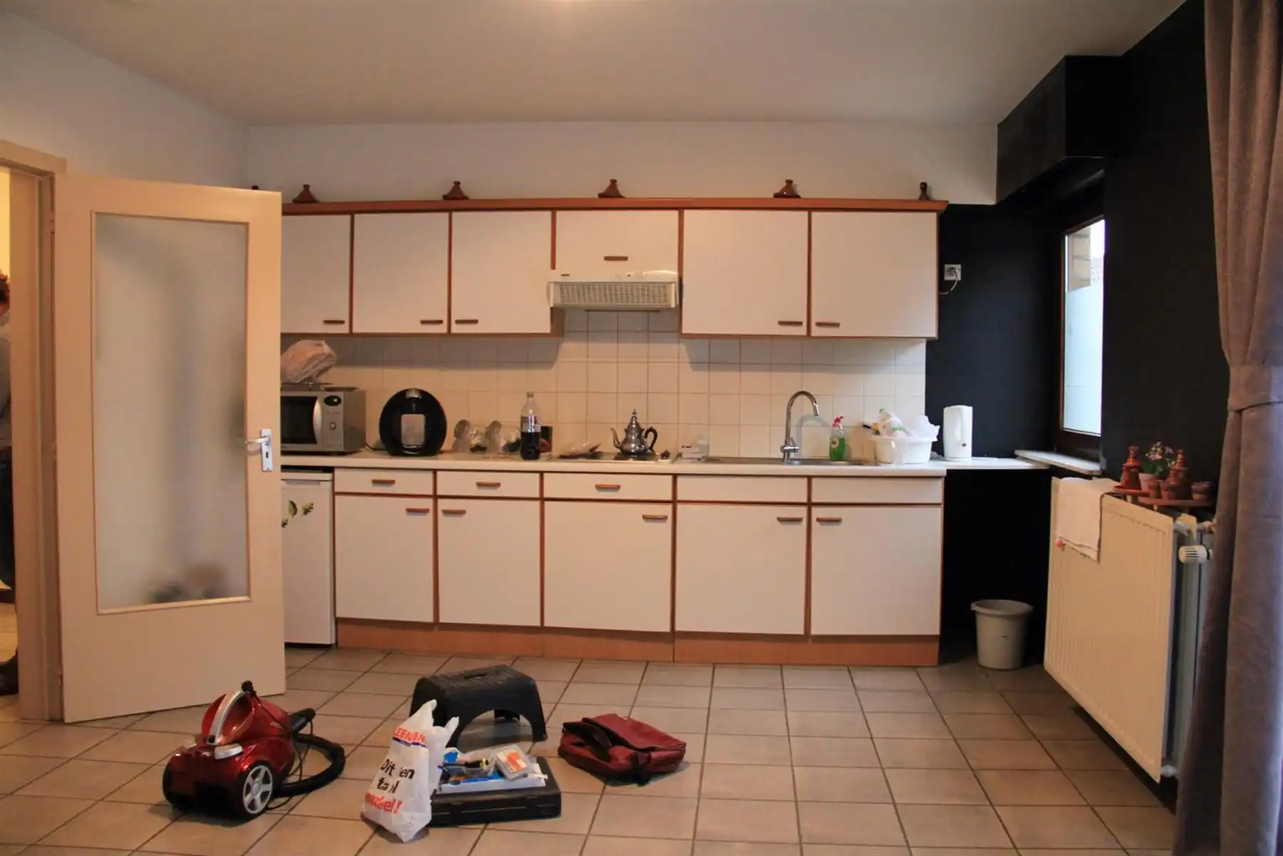 OPBRENGSTPAND (5 APPARTEMENTEN + 1 STUDIO + 4 CARPORTS) foto 4