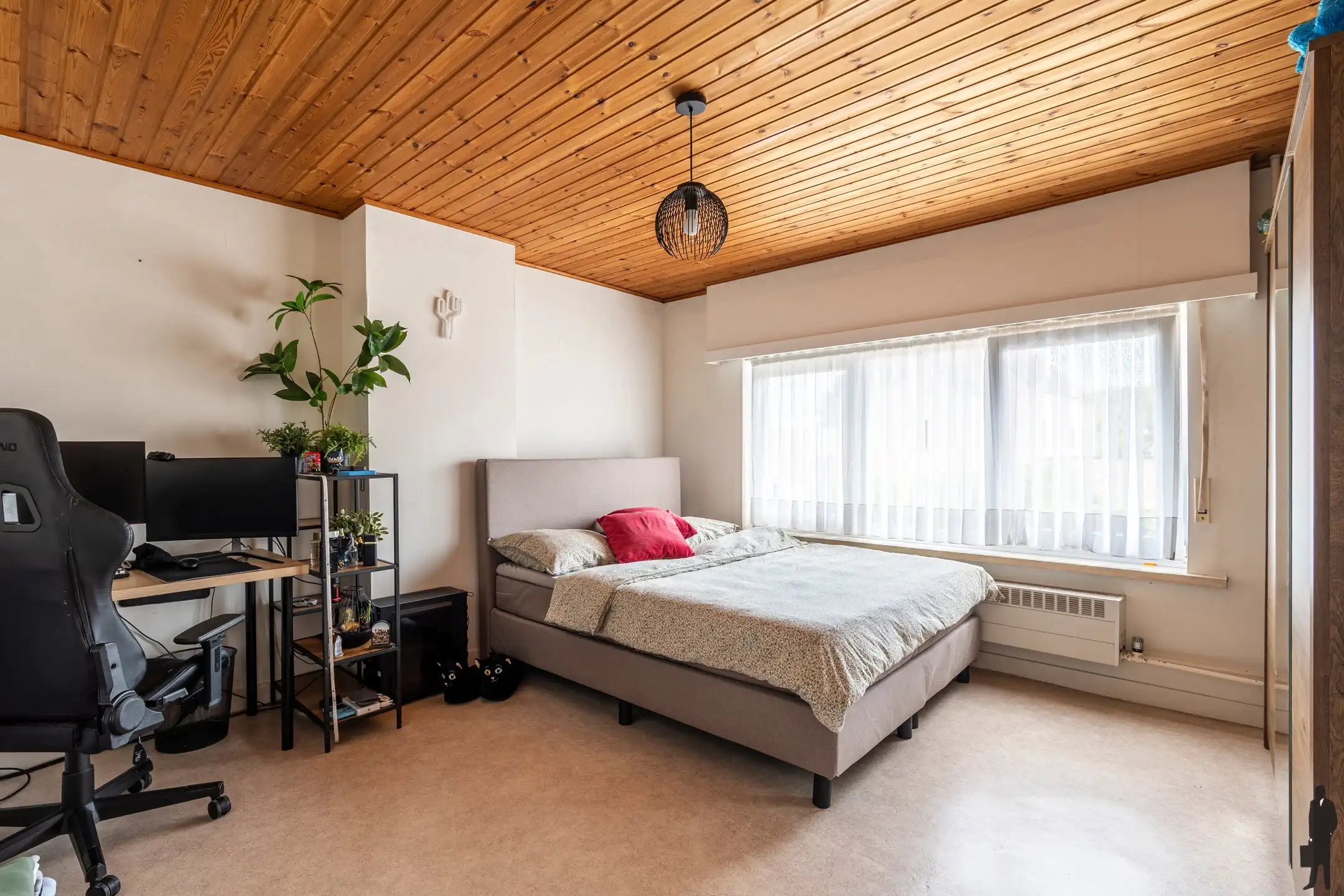 Gelegen te Minderhout, vinden we deze vrijstaande woning met 3 slpk. op ca. 561m². foto 15