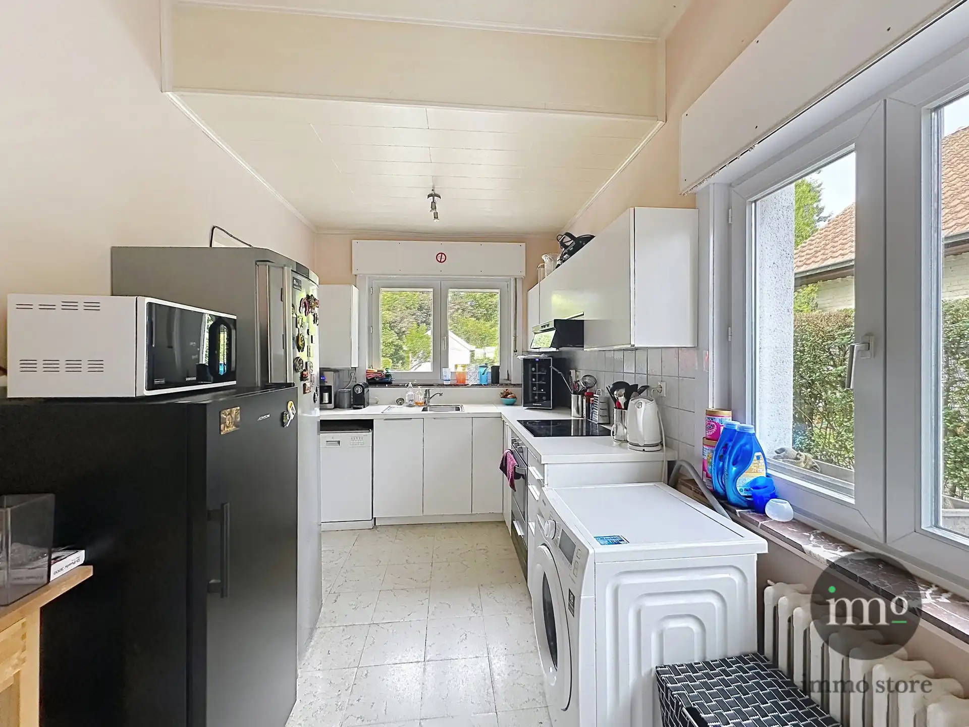 CHARMANTE driegevel woning met GEZELLIGE TUIN foto 8