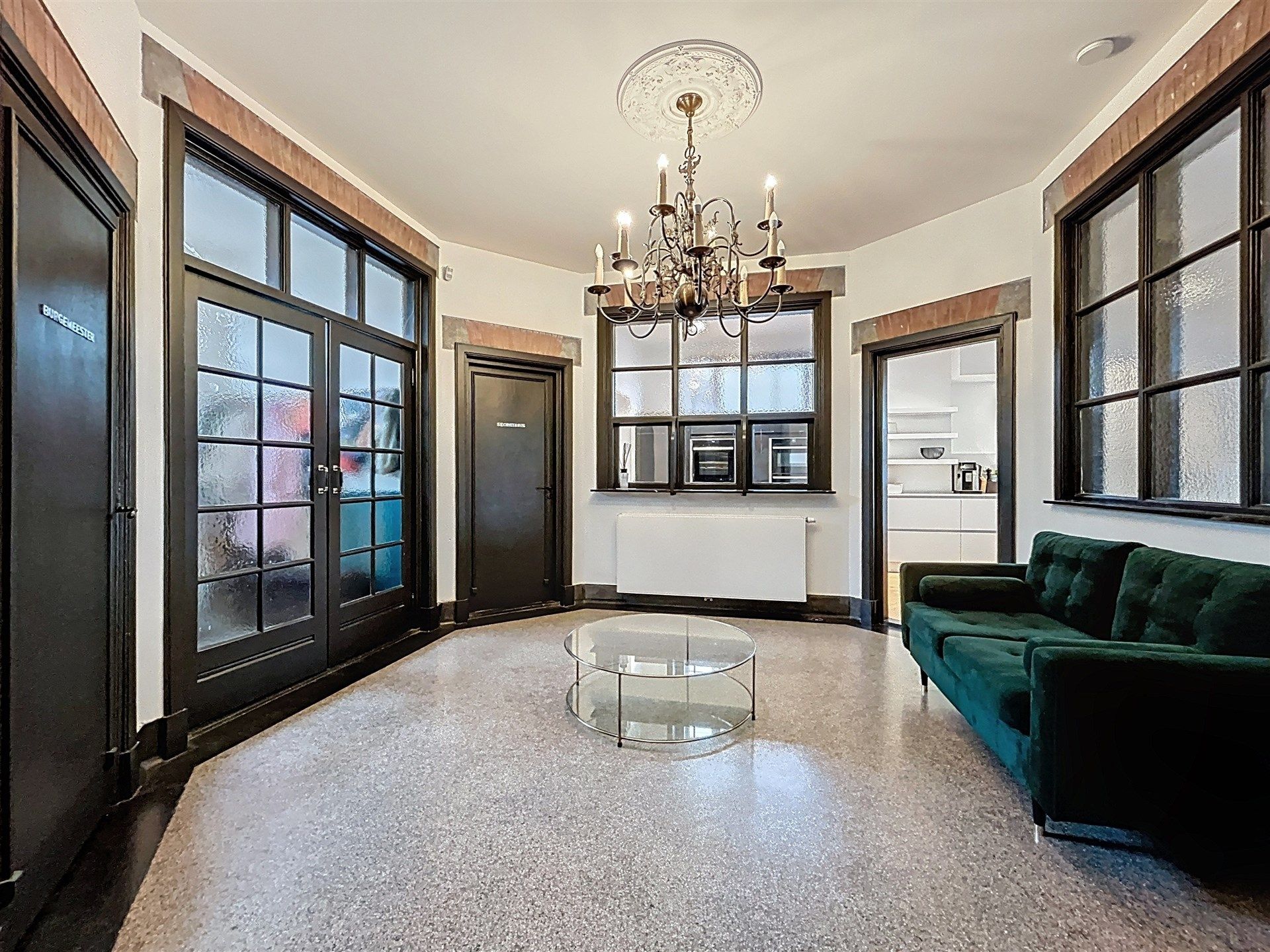 Historisch wonen in Clinge: oud-gemeentehuis (400m²) foto 6