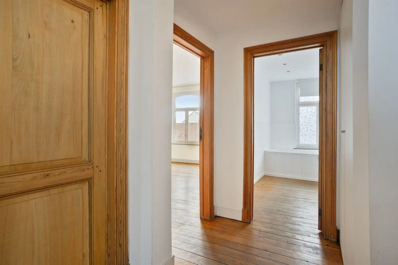 Praktijk + triplexappartement (3 slaapkamers & 2 badkamers) te centrum Halle  foto 19