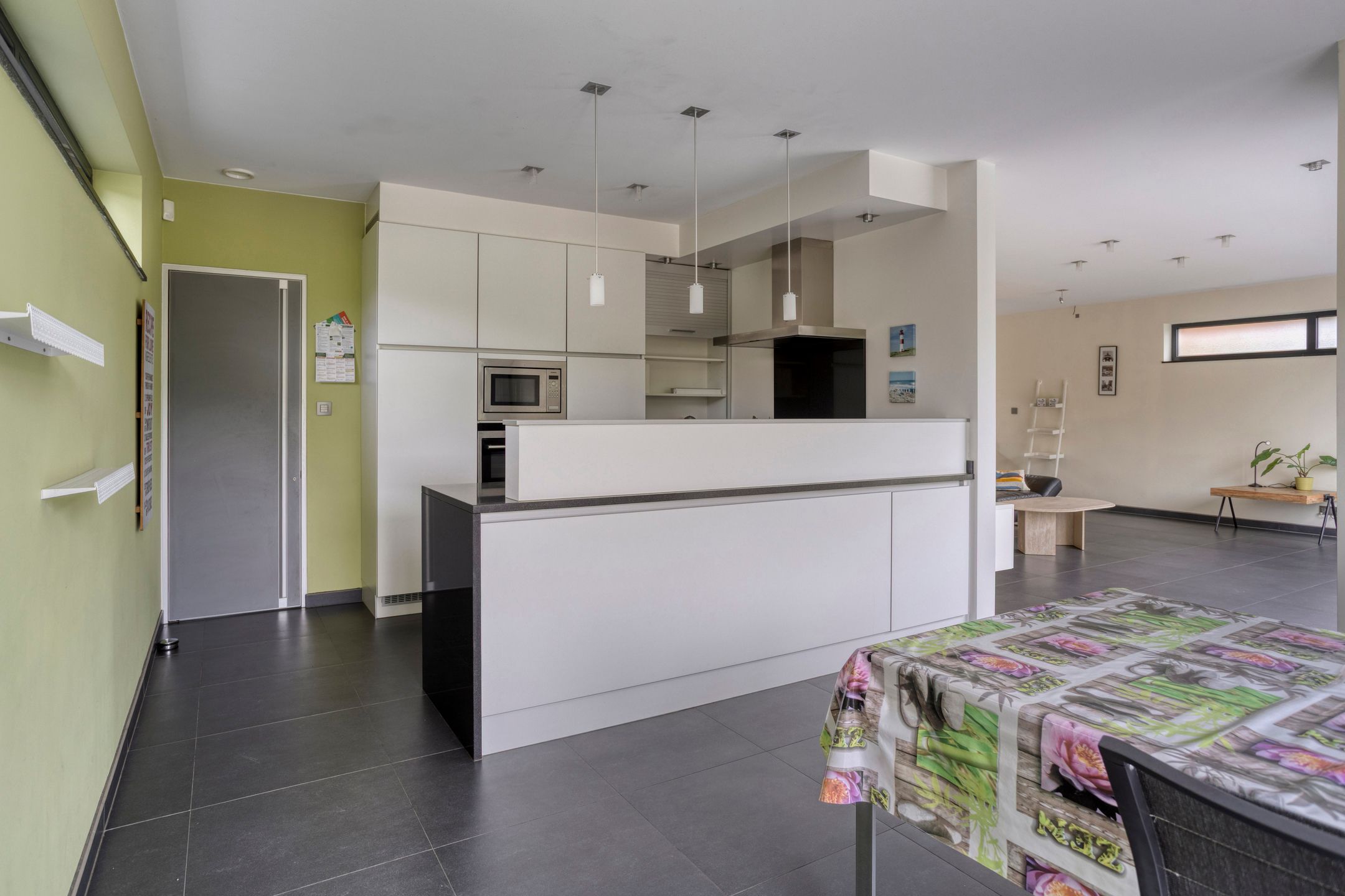 Perfect instapklare woning met 3 slaapkamers op 12 are foto 7