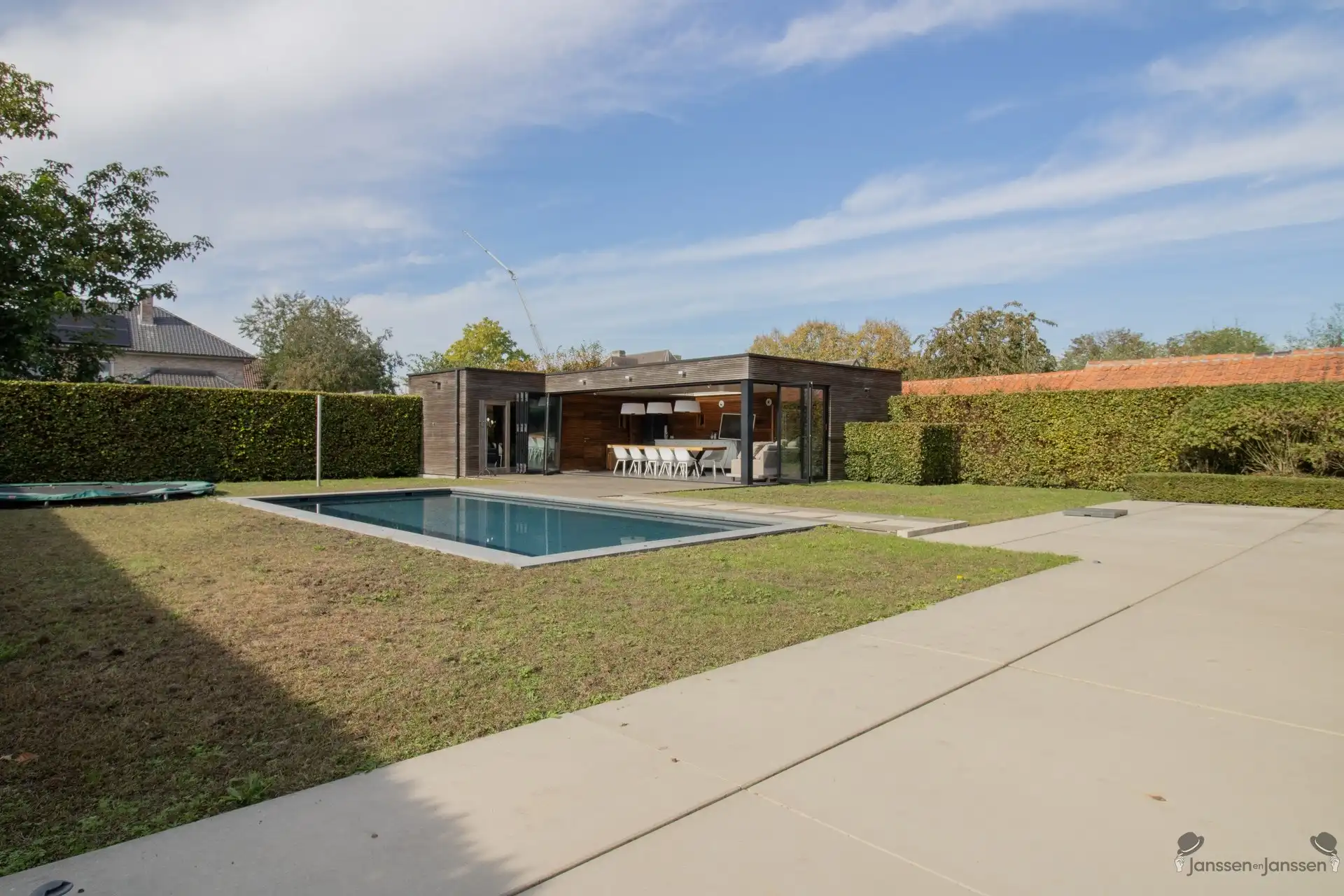 Ruime villa met 5 slaapkamers, 2 badkamers, buitenzwembad en poolhouse op 1.020 m² foto 21