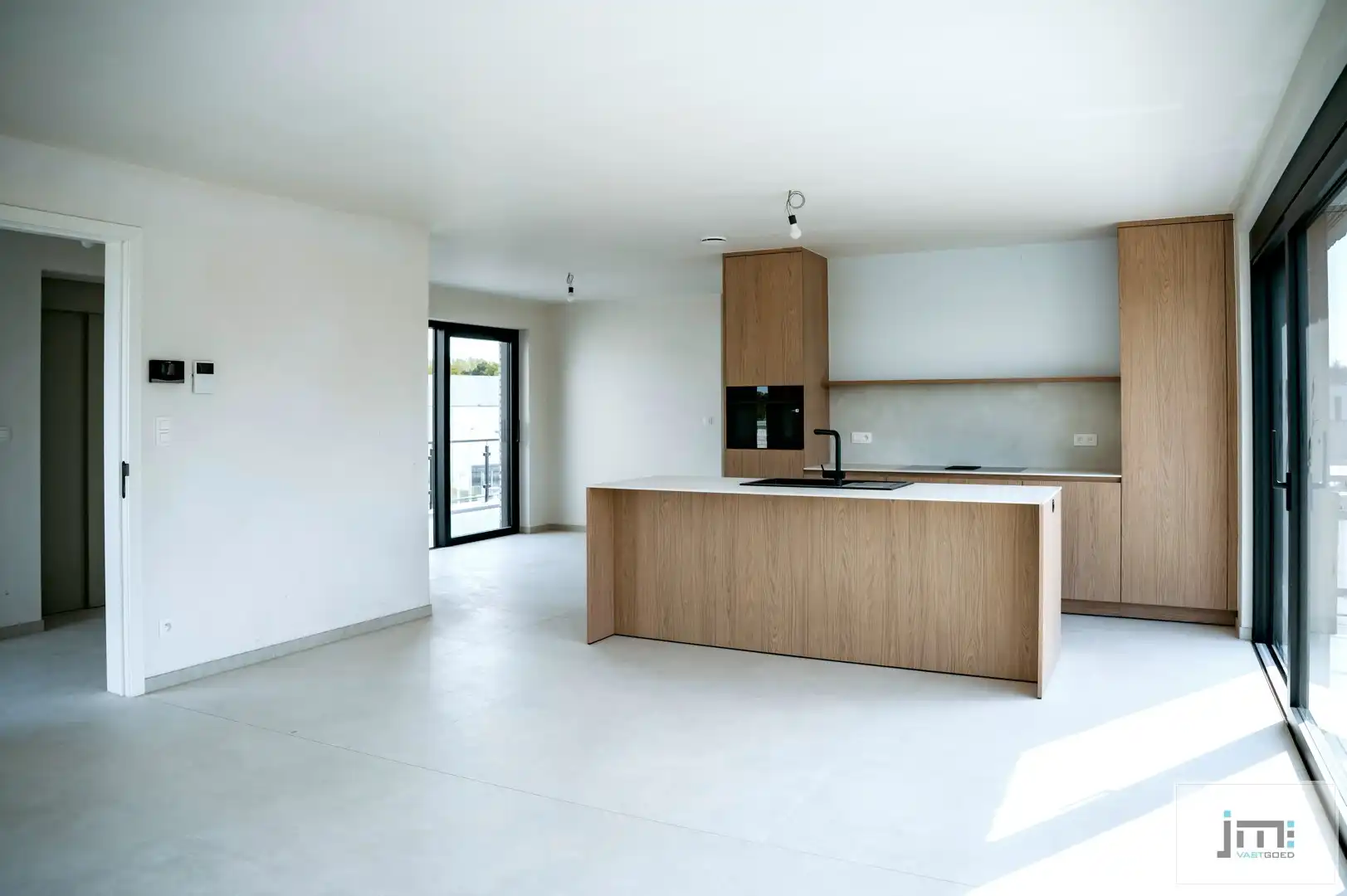 Penthouse met carport en buitenberging foto 3