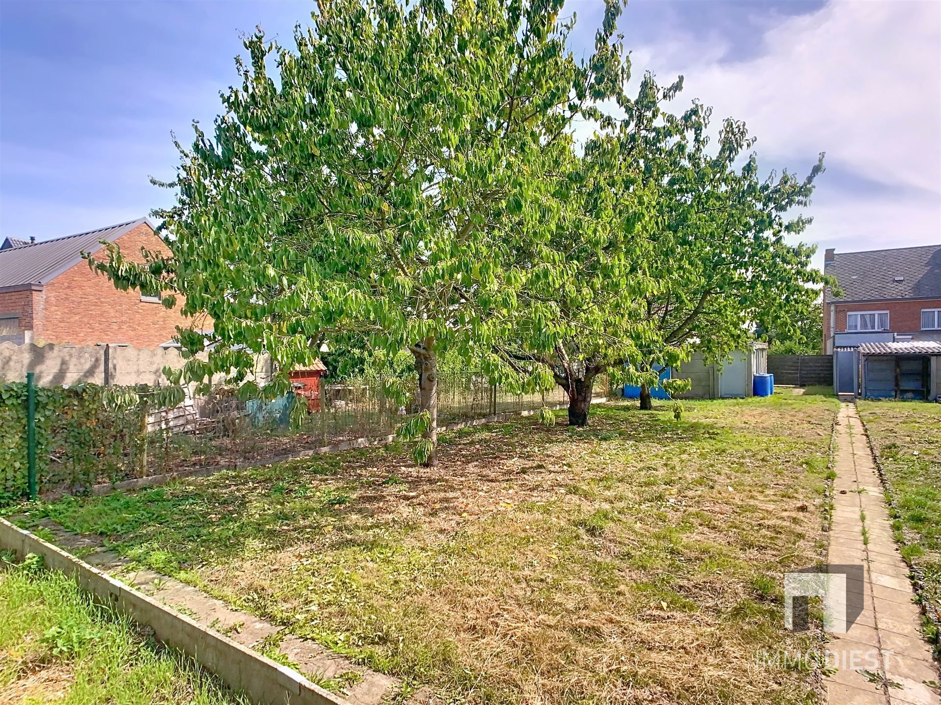 Gunstig gelegen bouwgrond voor gesloten bebouwing op 4a 36ca. foto 5