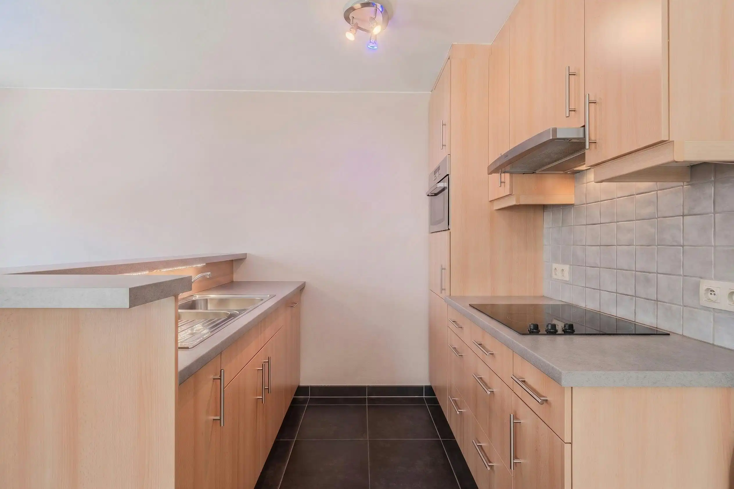 Aangenaam twee slaapkamer appartement in het centrum! foto 8