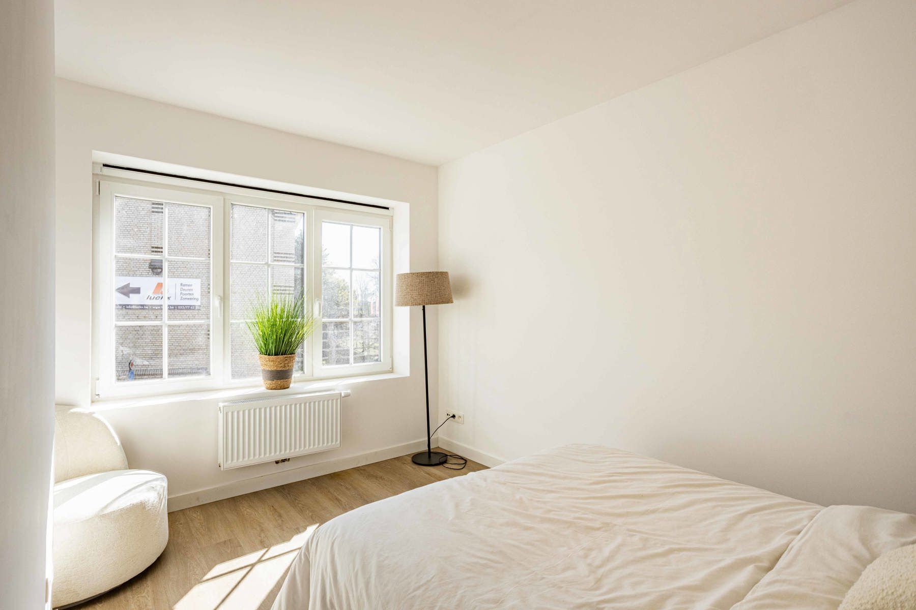 Gerenoveerde woning met 3 slaapkamers en 2 badkamers foto 10