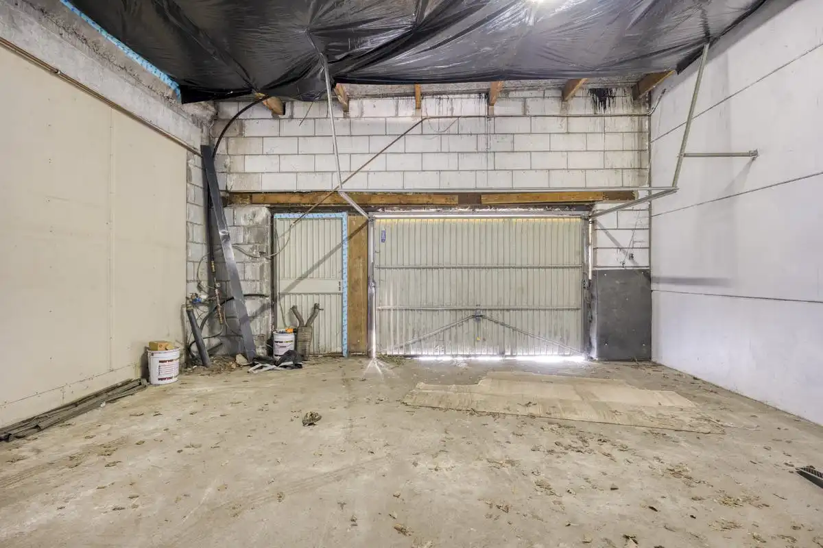 Magazijn met woonst en burelen in Adegem (Maldegem) foto 10