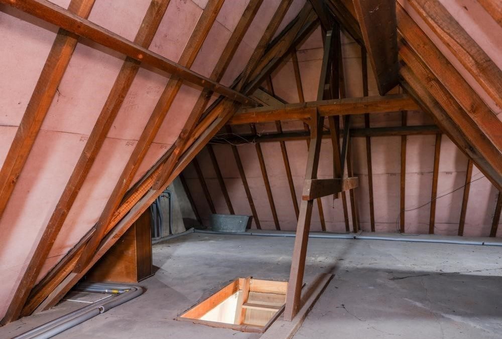 Karaktervolle alleenstaande woning met garage én tuin  foto 10