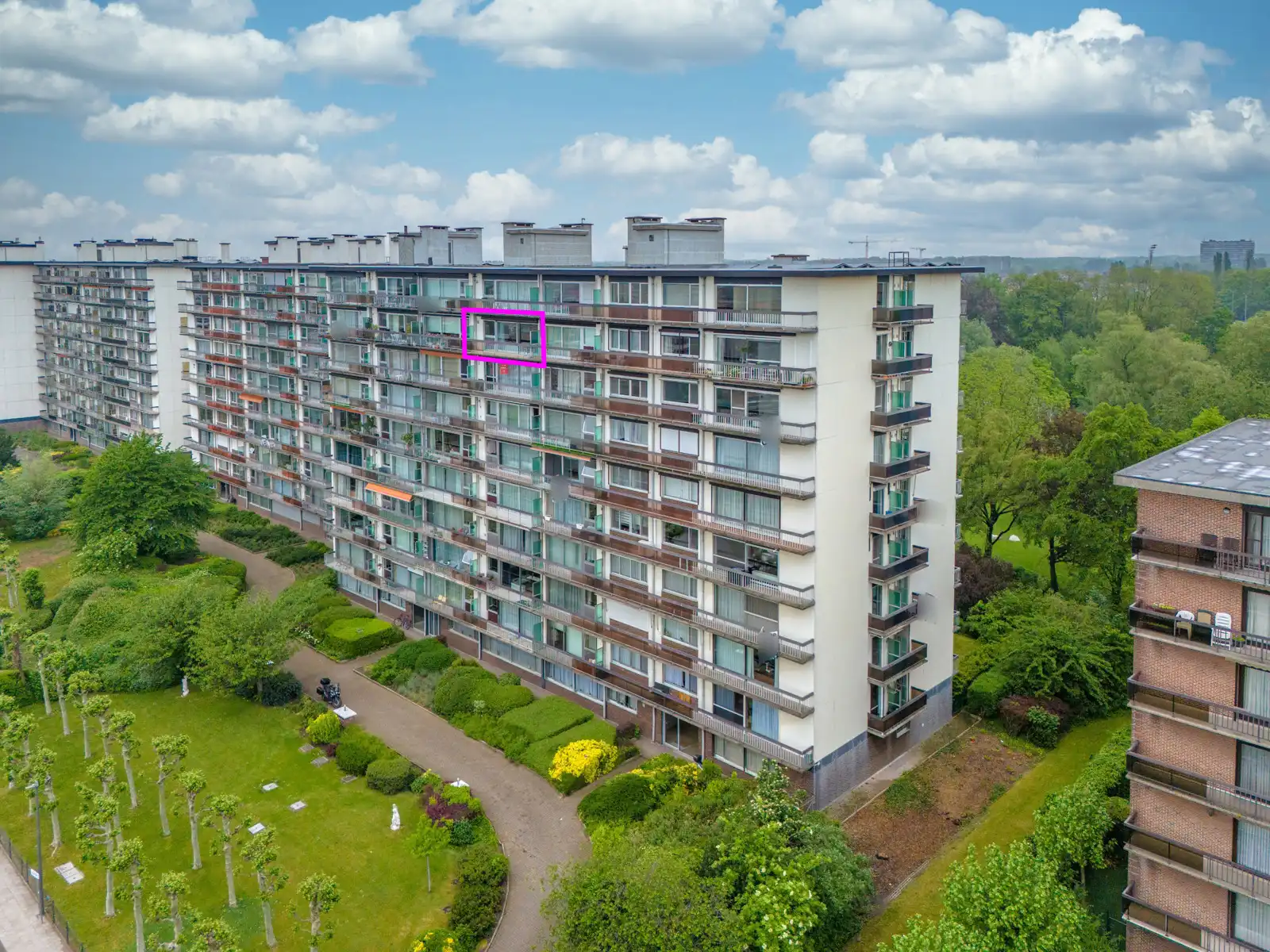 Appartement met 2 slaapkamers, 2 terrassen en een staanplaats met laadpaal! foto 14