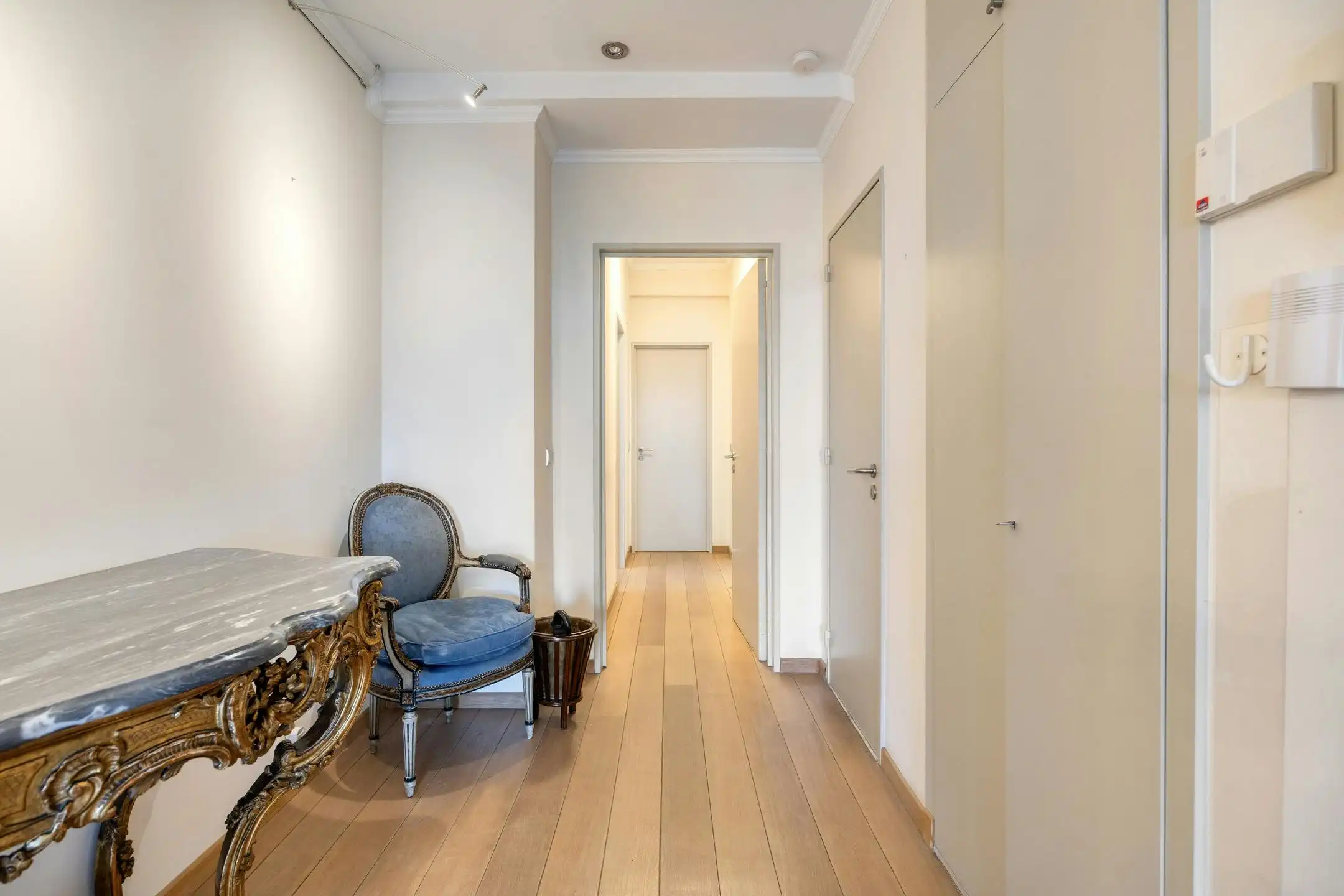 Appartement met twee slaapkamers en parkzicht te koop in Antwerpen centrum foto 14